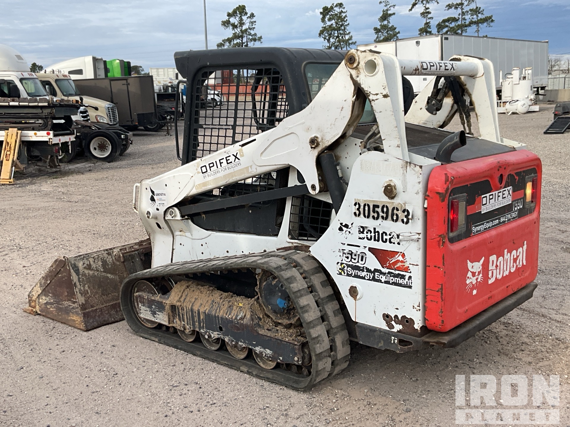 General Appearance with Picture, Left Rear Corner