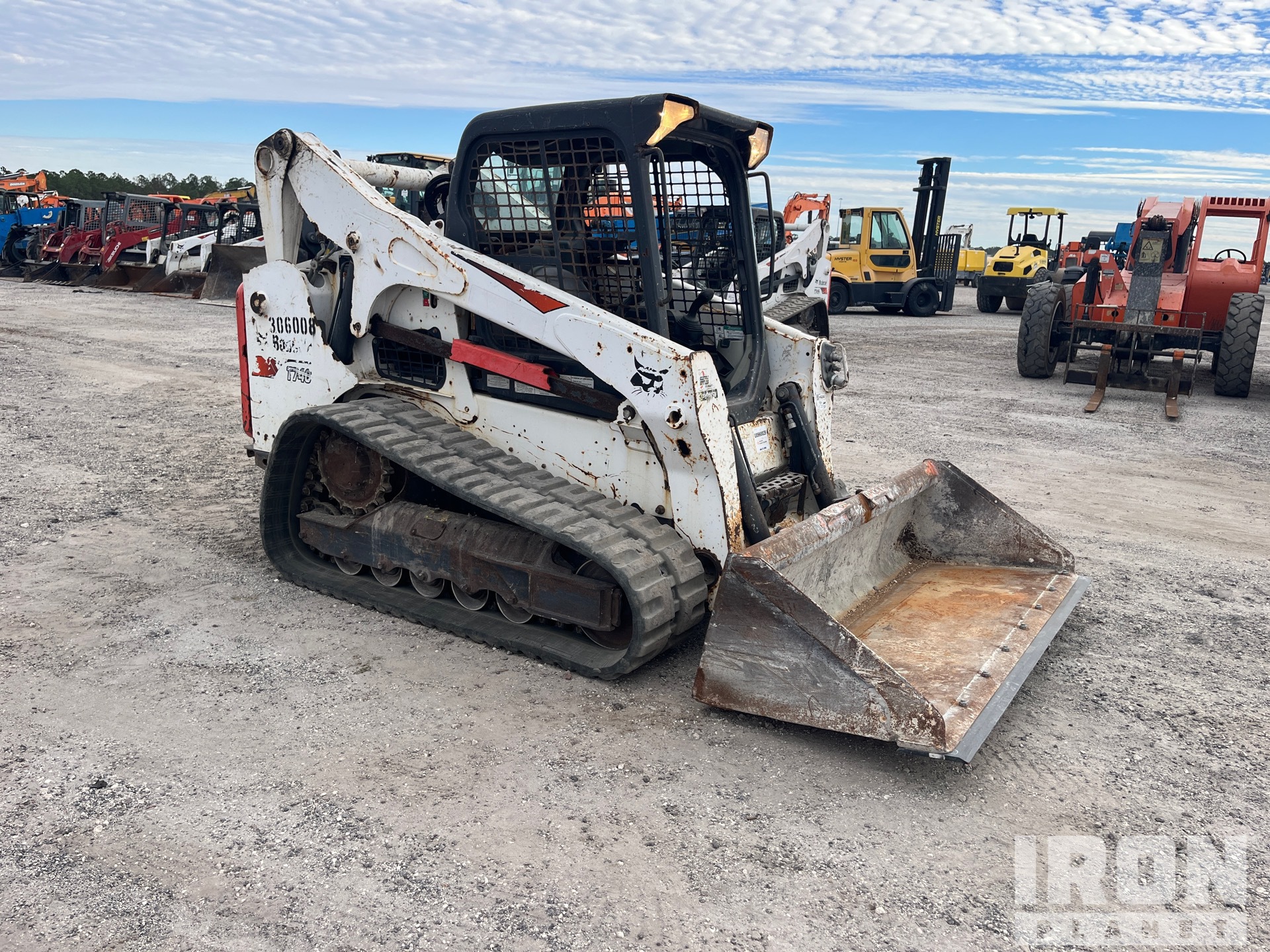 Aspect général with Image, coin avant droit