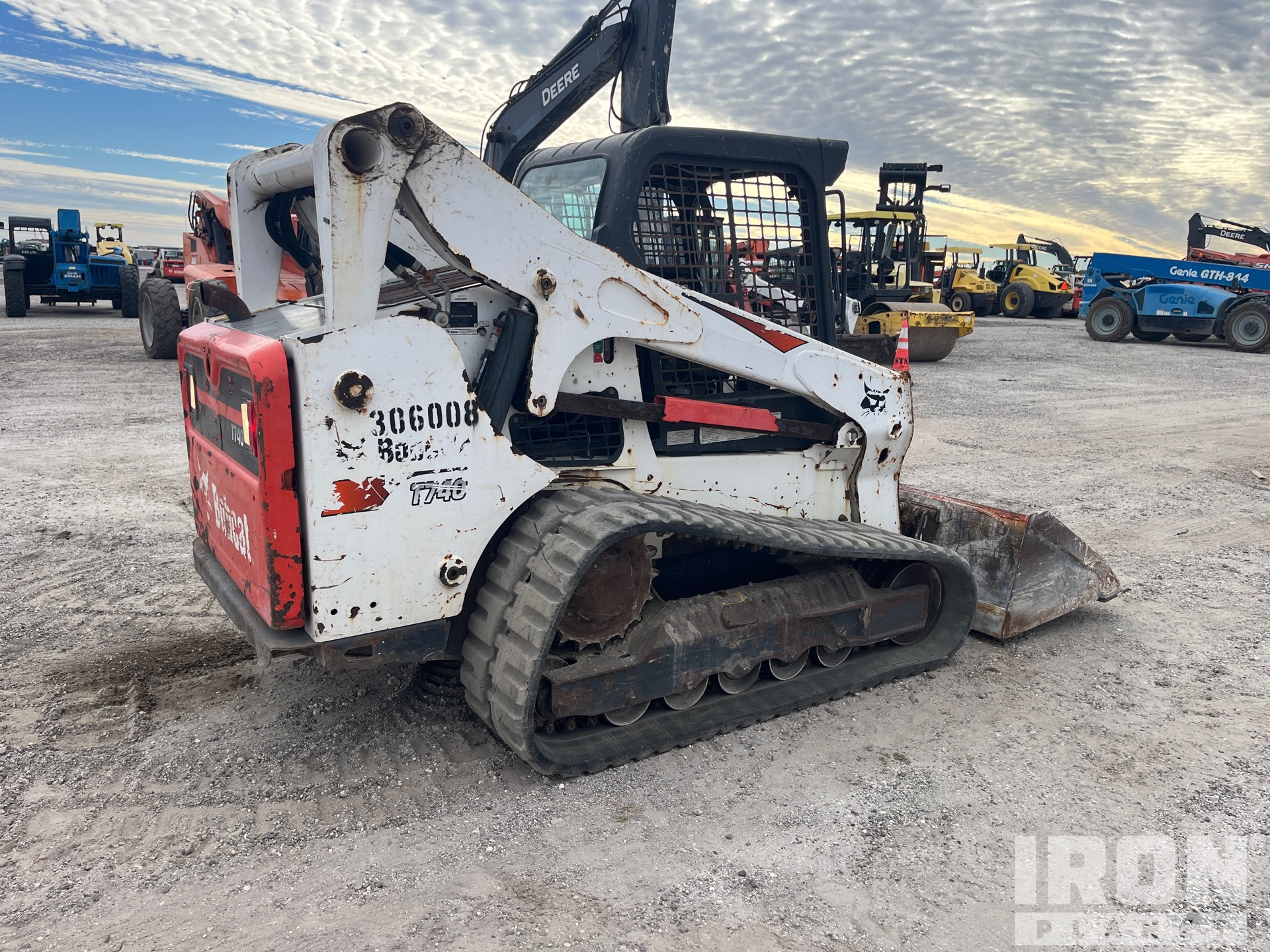 Aspect général with Image, coin arrière droit