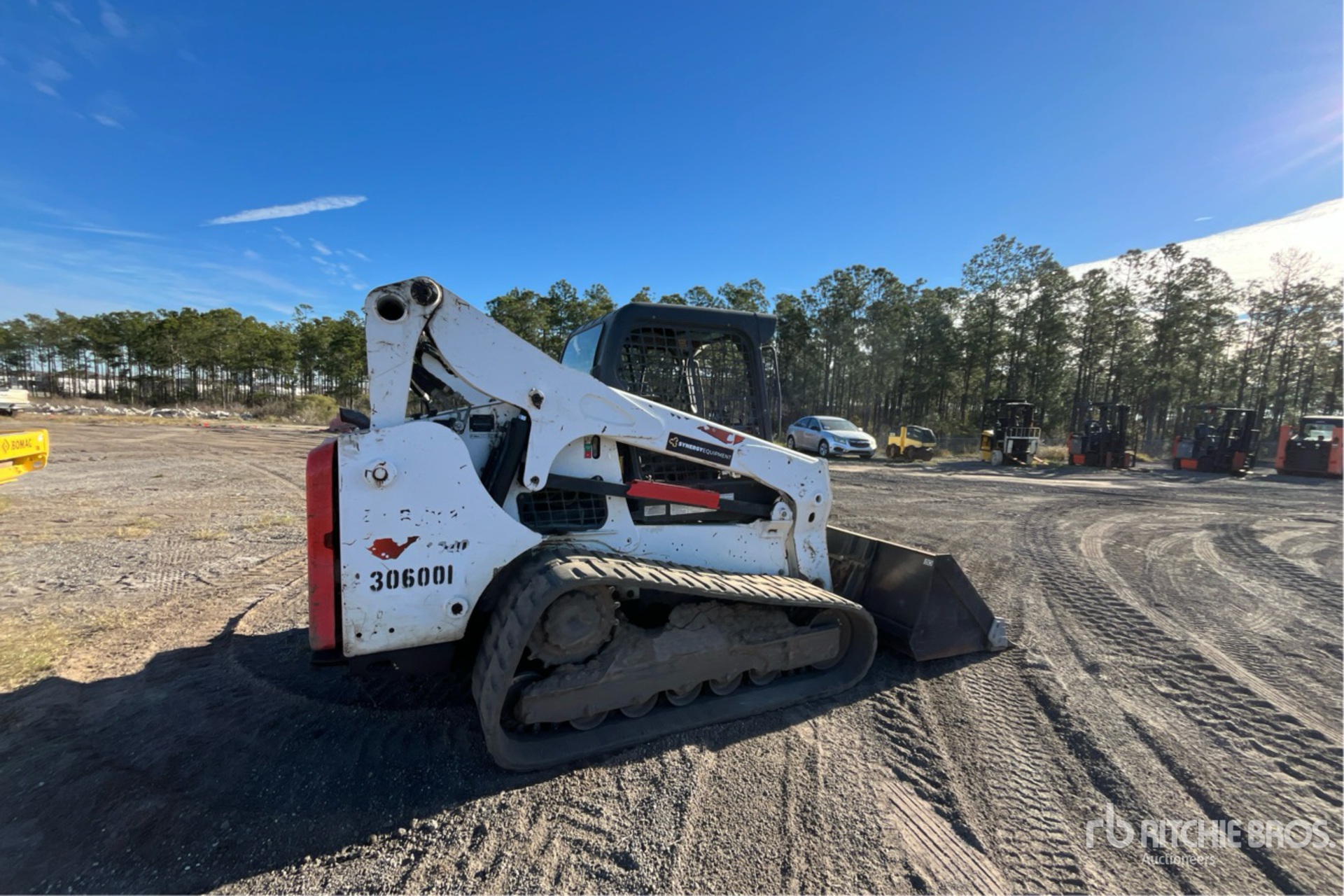 Aspect général with Image, coin arrière droit