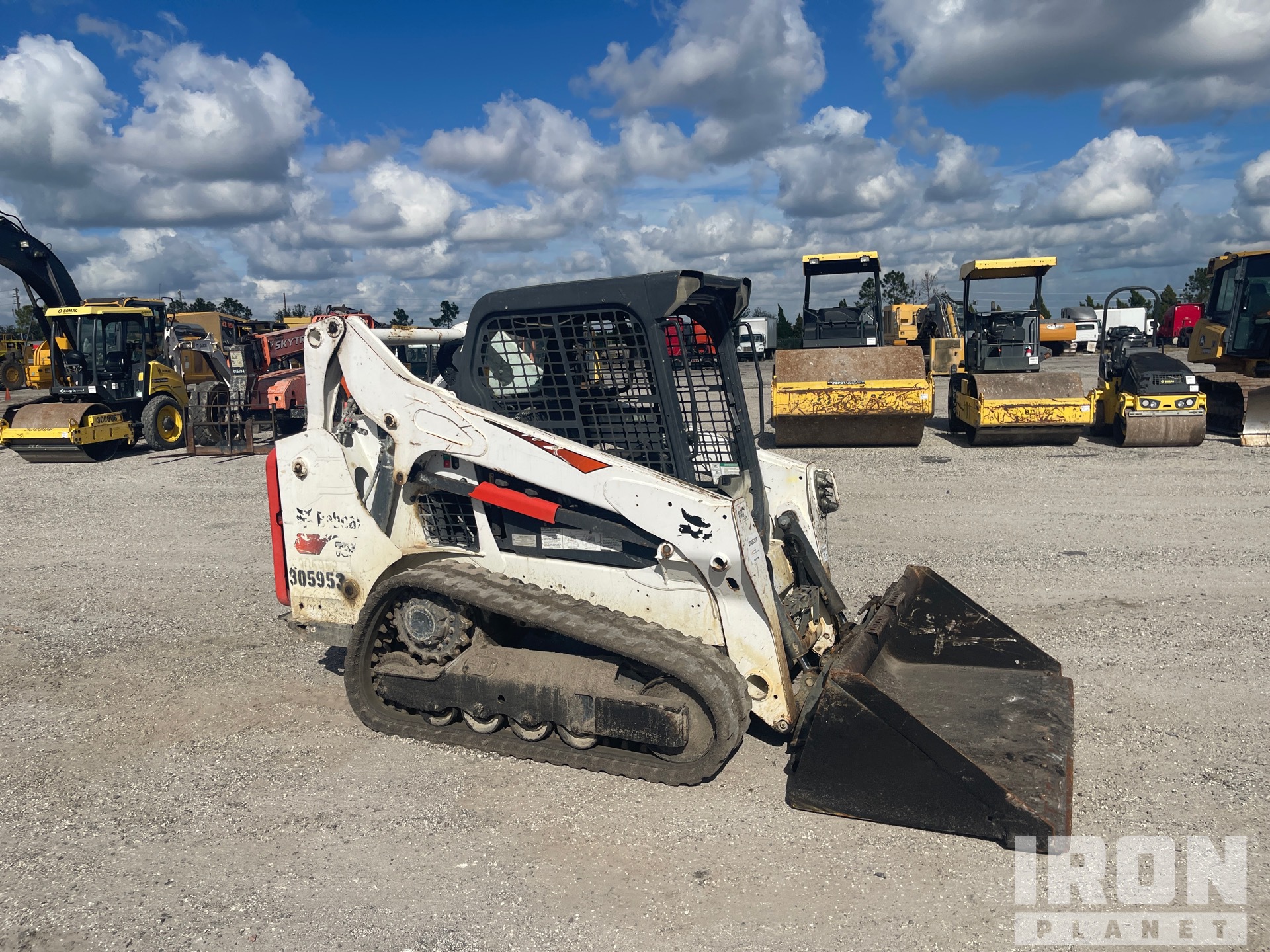 Aspect général with Image, coin avant droit