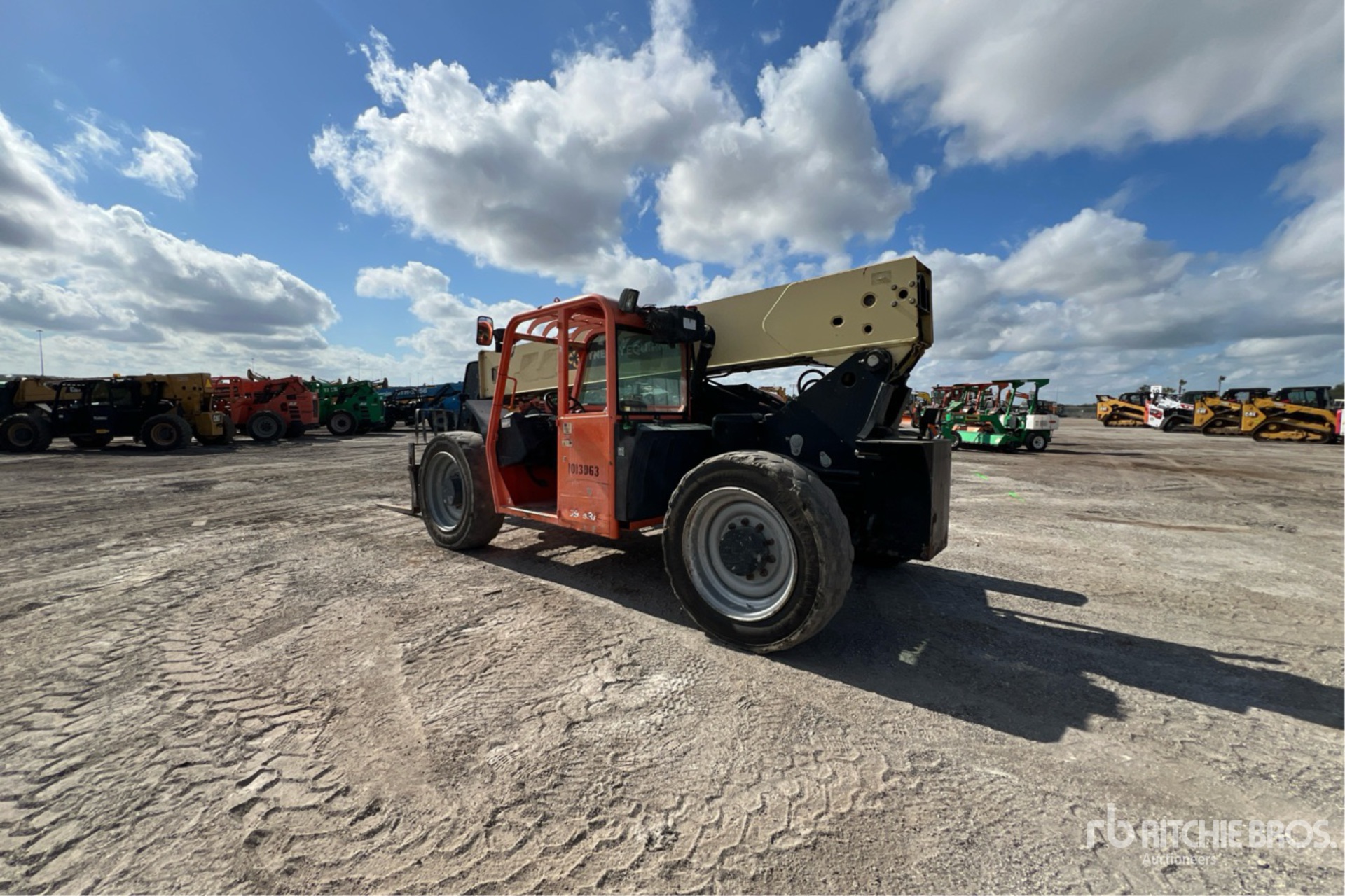 General Appearance with Imagen: esquina trasera izquierda