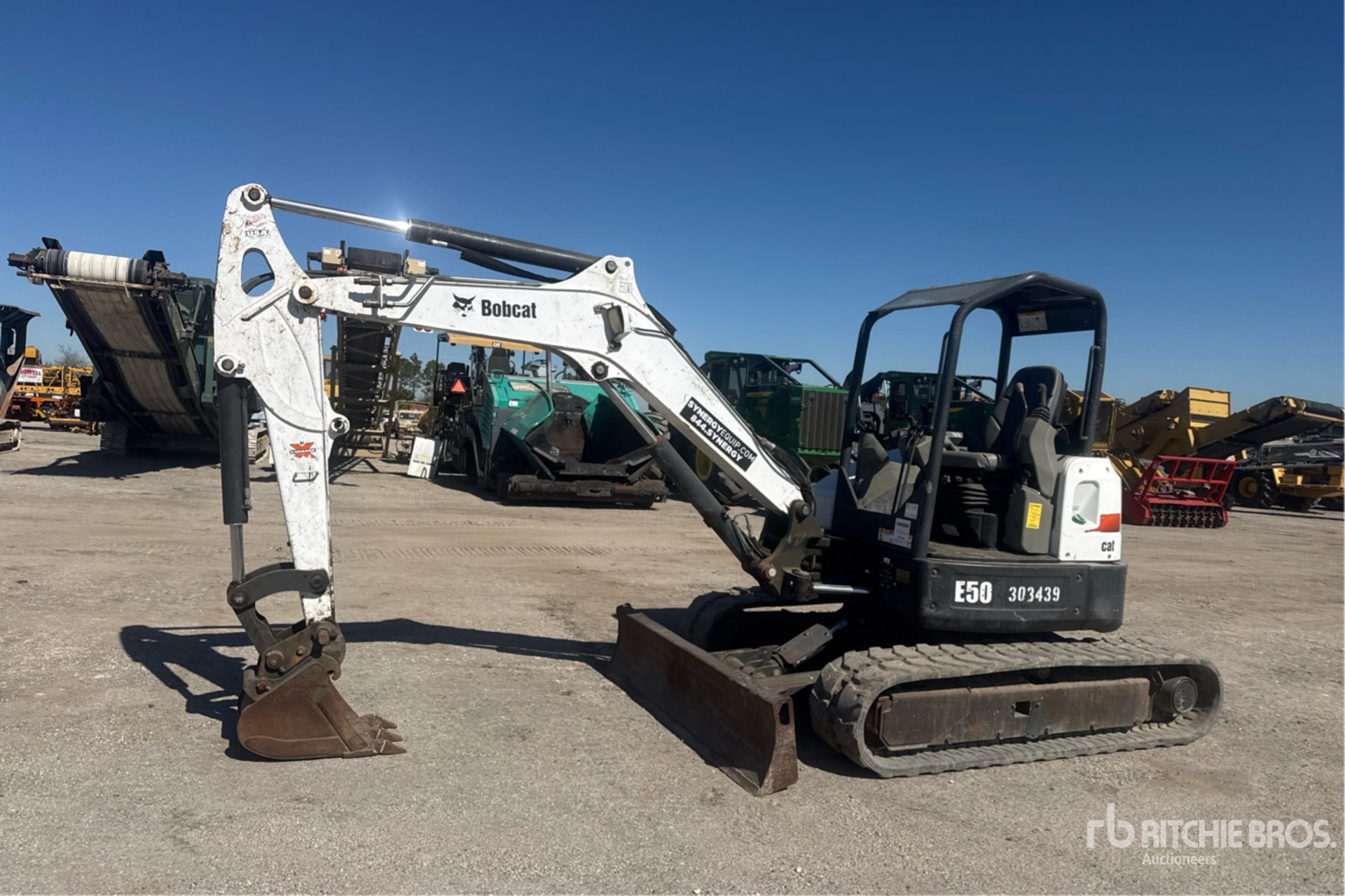 General Appearance with Picture, Left Front Corner