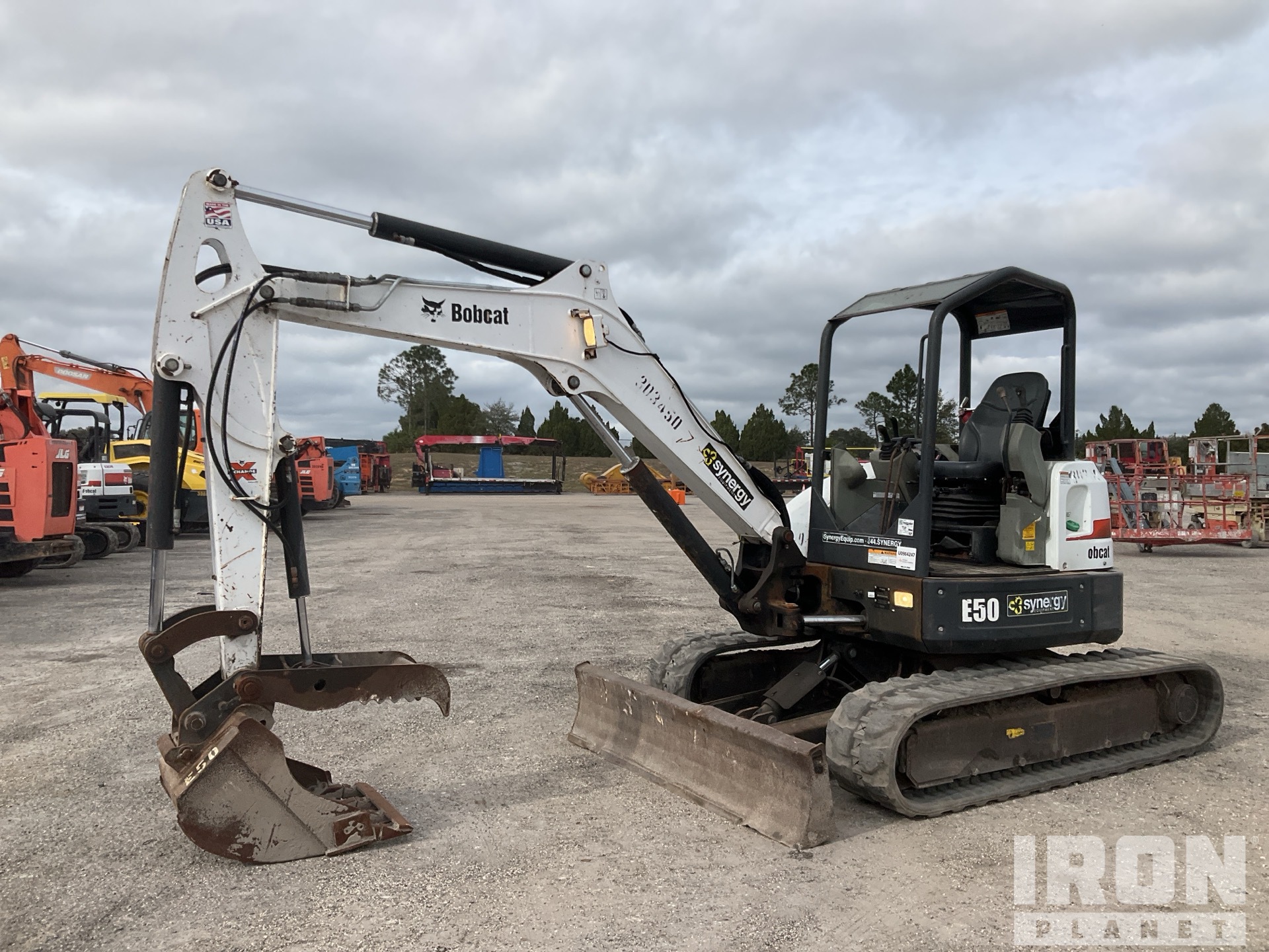 General Appearance with Picture, Left Front Corner