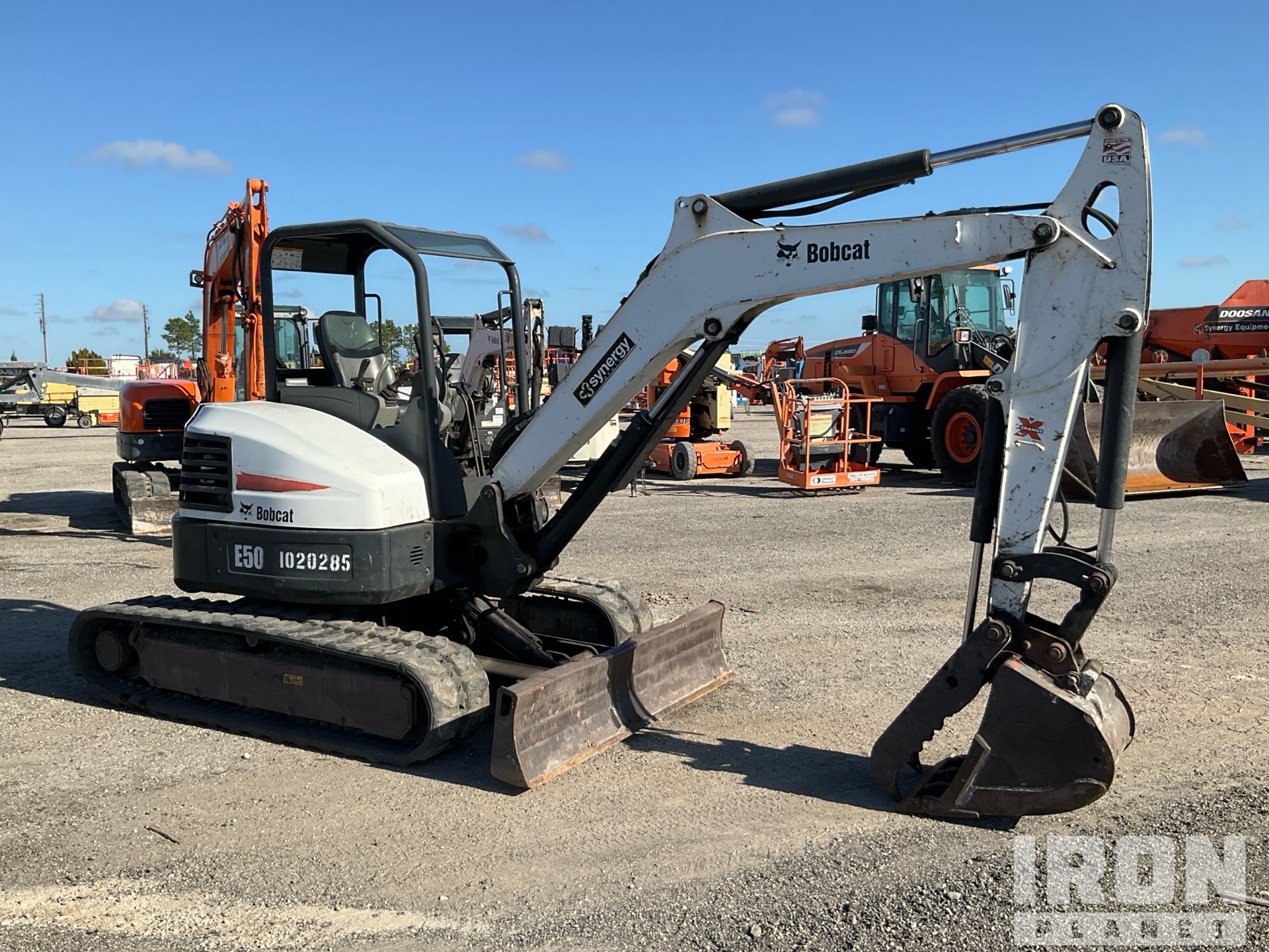 Aspect général with Image, coin avant droit