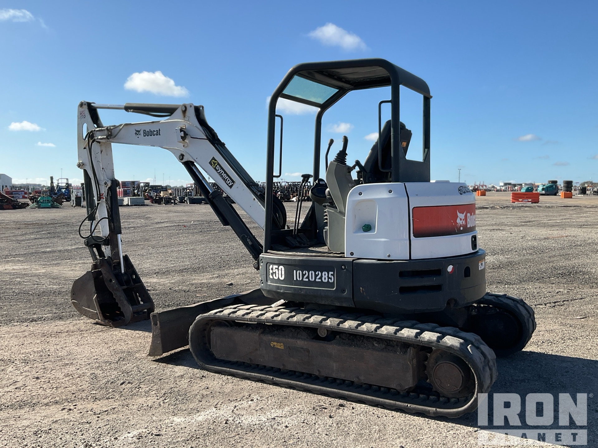 Aspect général with Image, coin arrière gauche