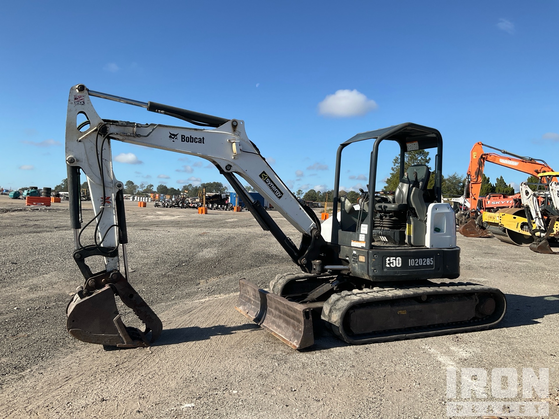 Aspect général with Image, coin avant gauche