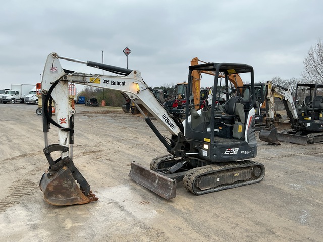 2017 Bobcat E32 Mini Excavator