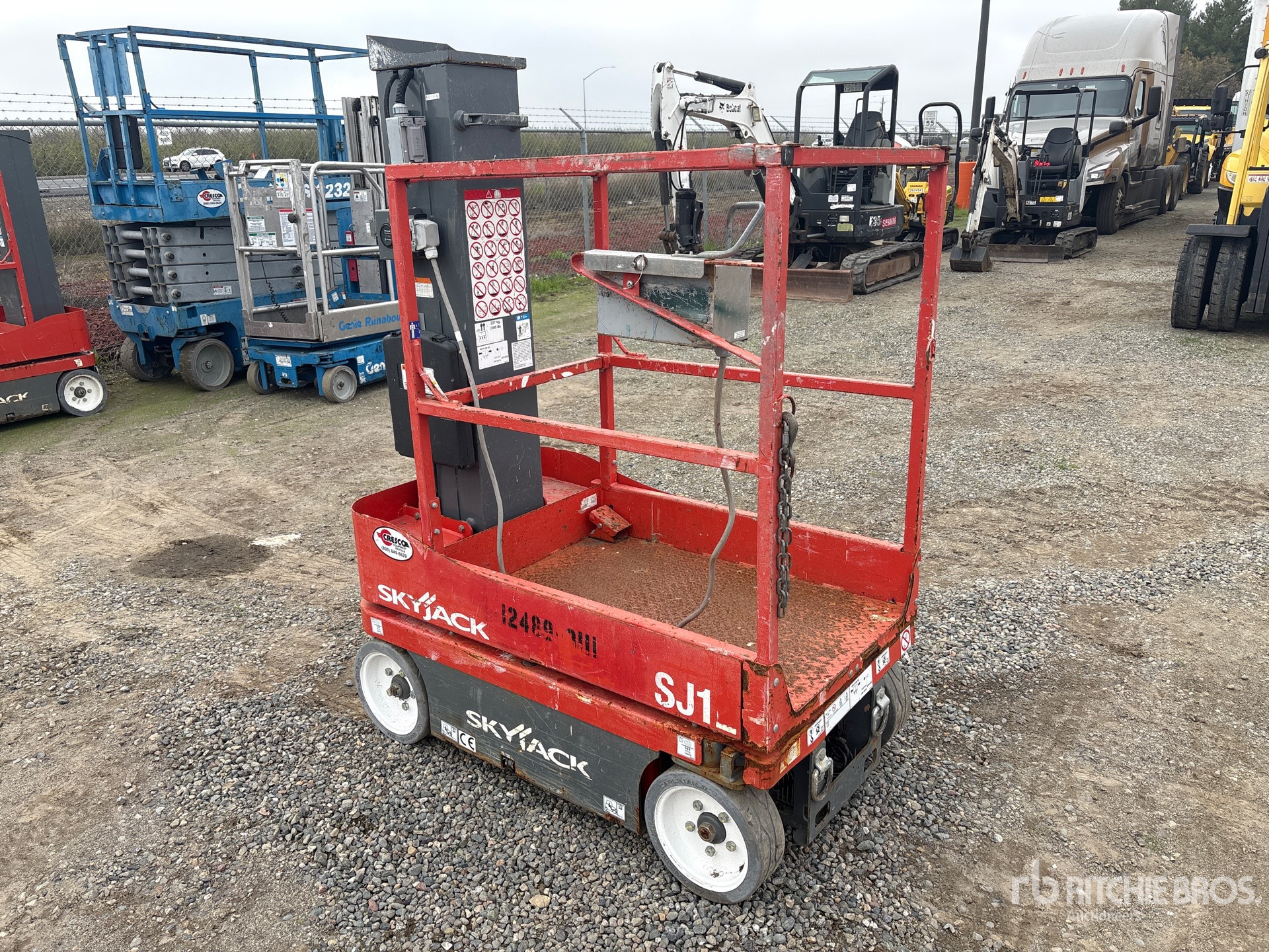 General Appearance with Picture, Right Front Corner