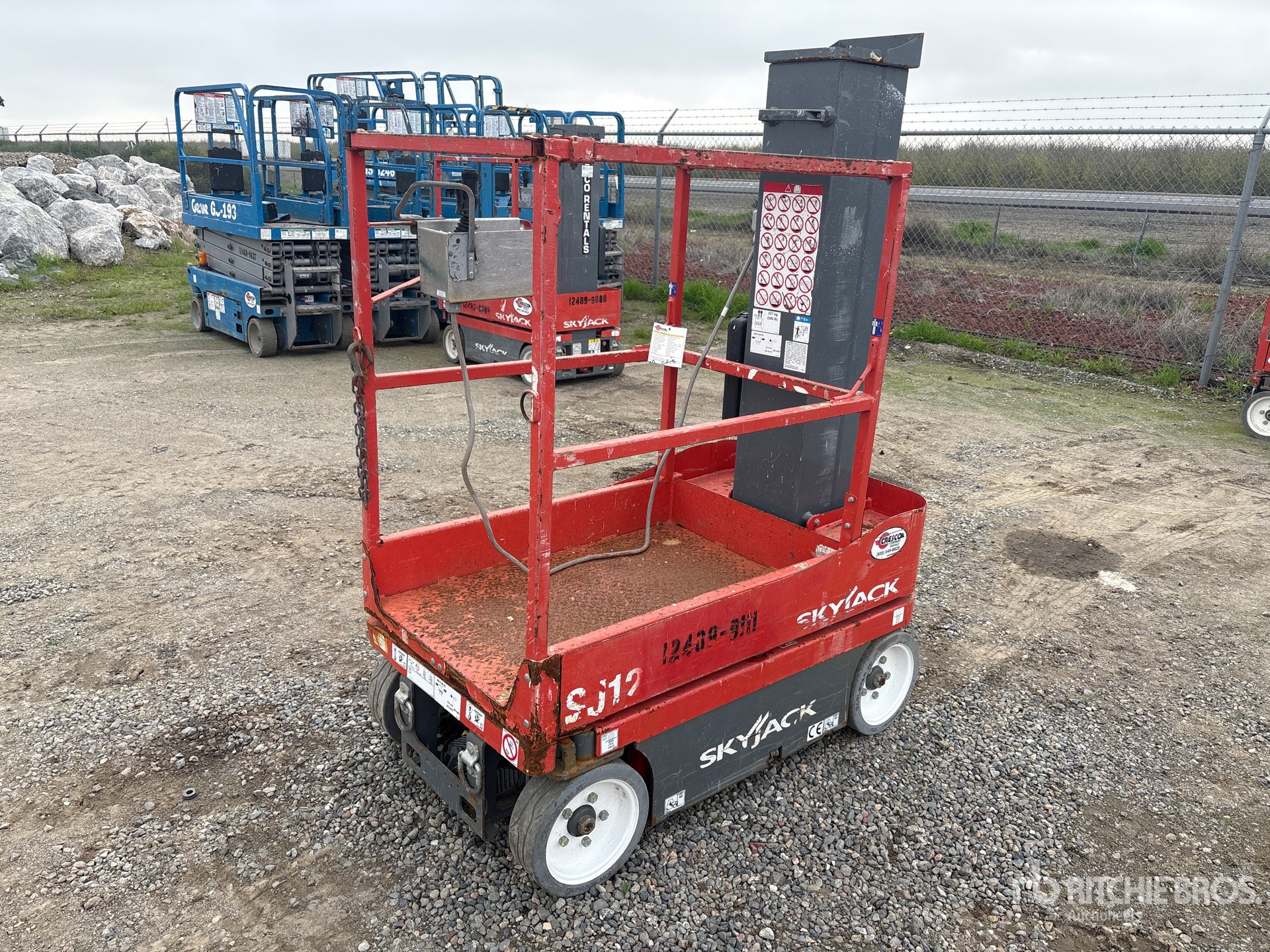 General Appearance with Picture, Left Front Corner