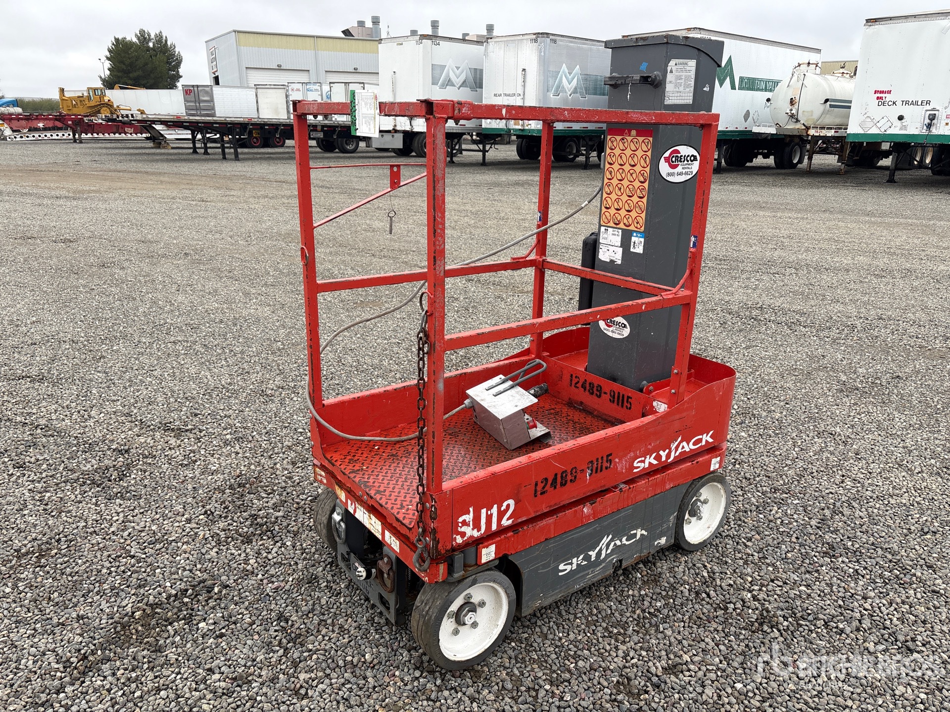 General Appearance with Picture, Left Front Corner