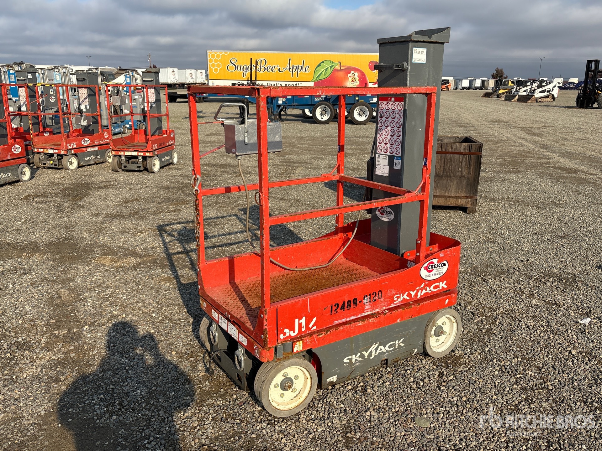 General Appearance with Picture, Left Front Corner