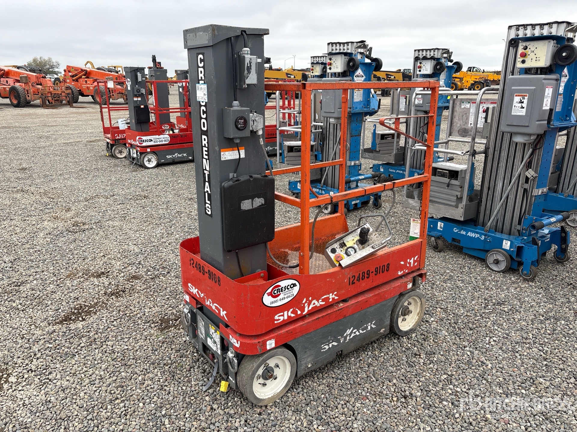 General Appearance with Picture, Right Rear Corner