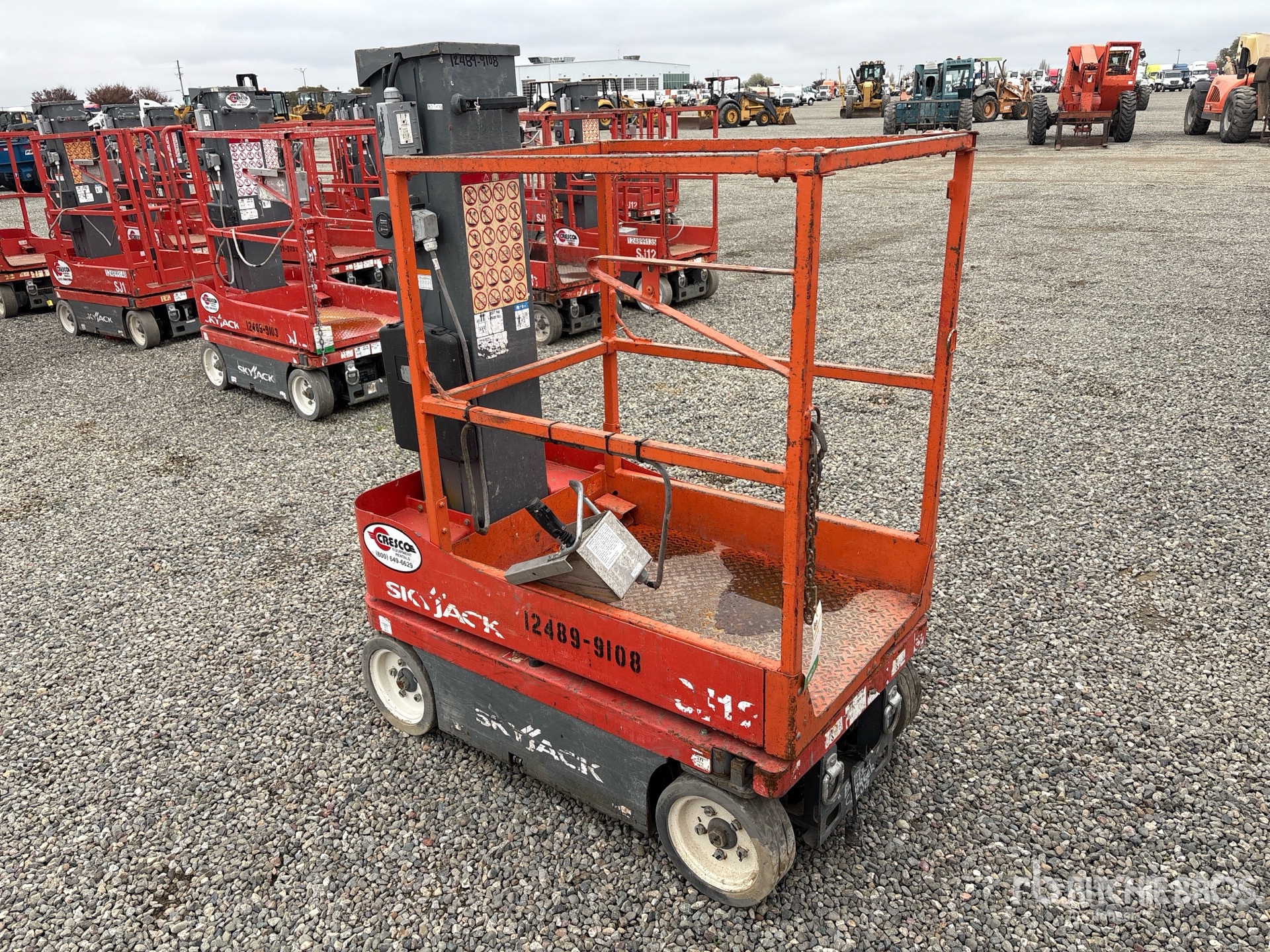 General Appearance with Picture, Right Front Corner