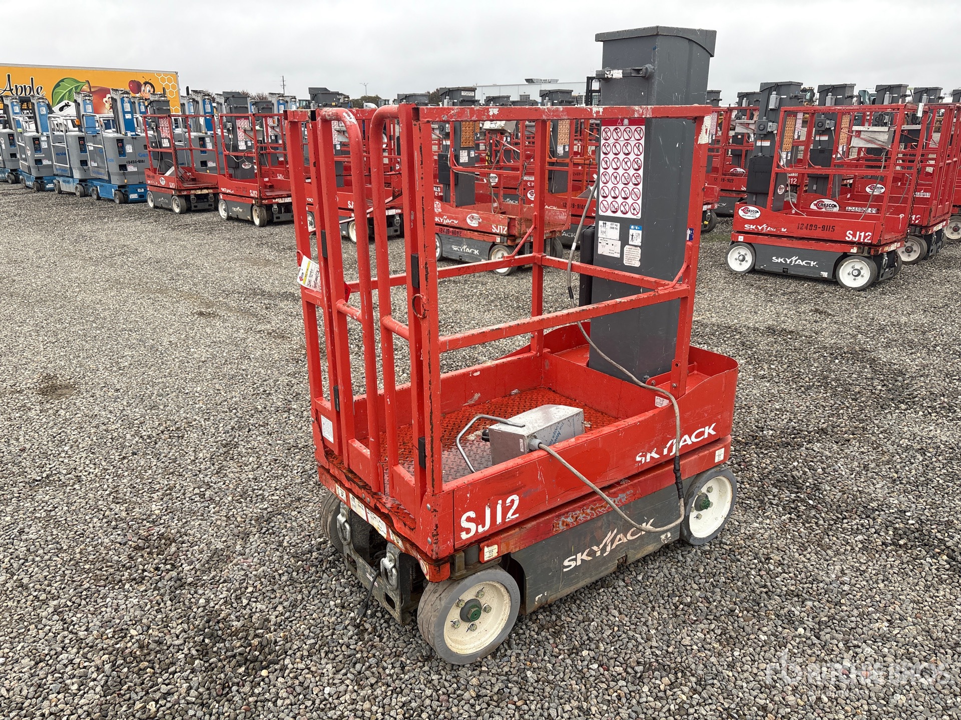 General Appearance with Picture, Left Front Corner