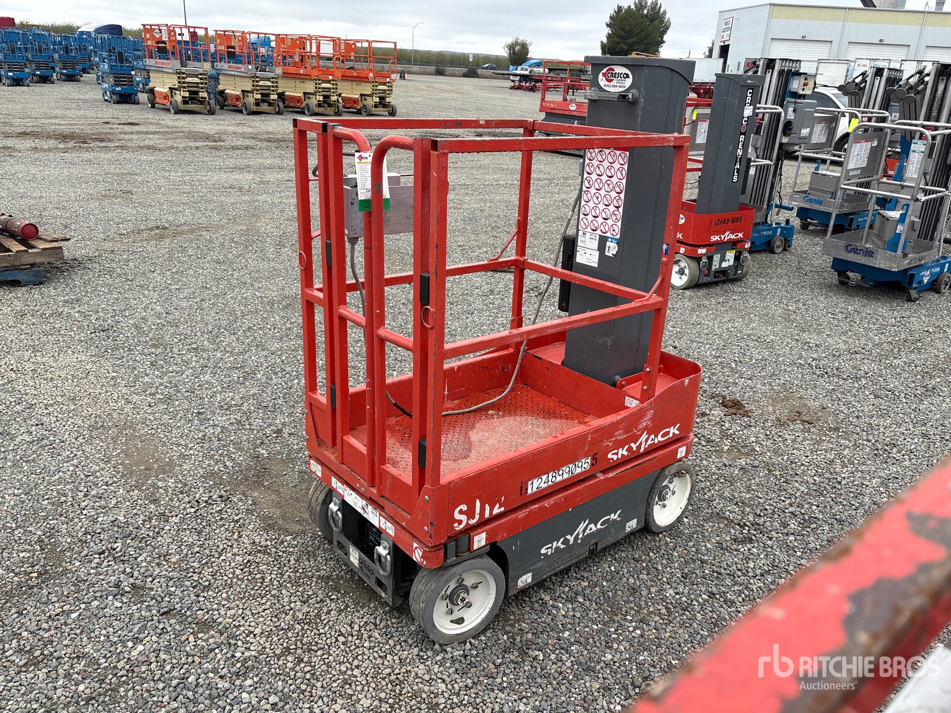 General Appearance with Picture, Left Front Corner