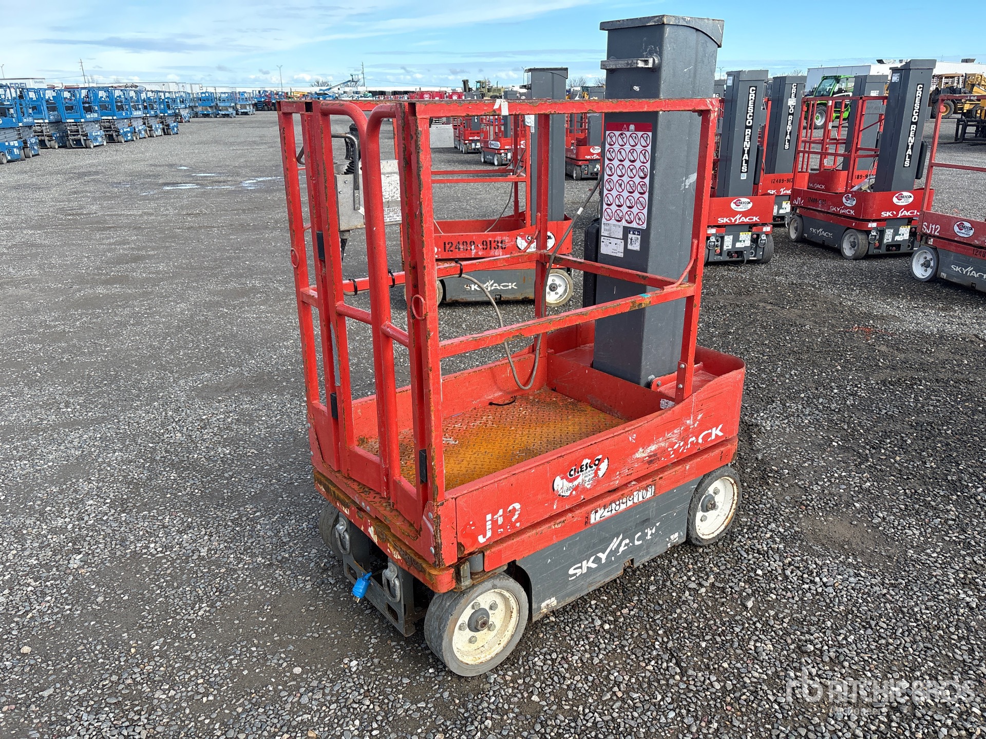 General Appearance with Picture, Left Front Corner