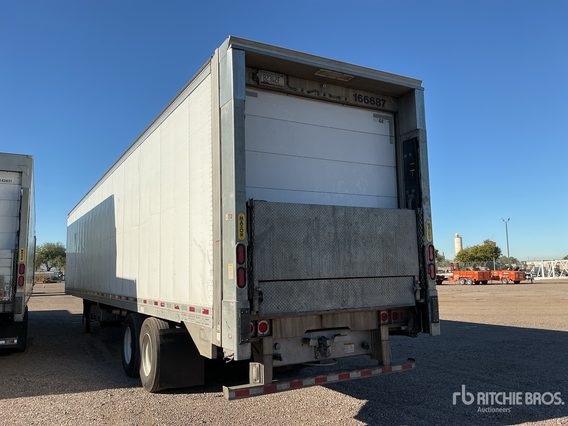 General Appearance with Bild, Ecke hinten links