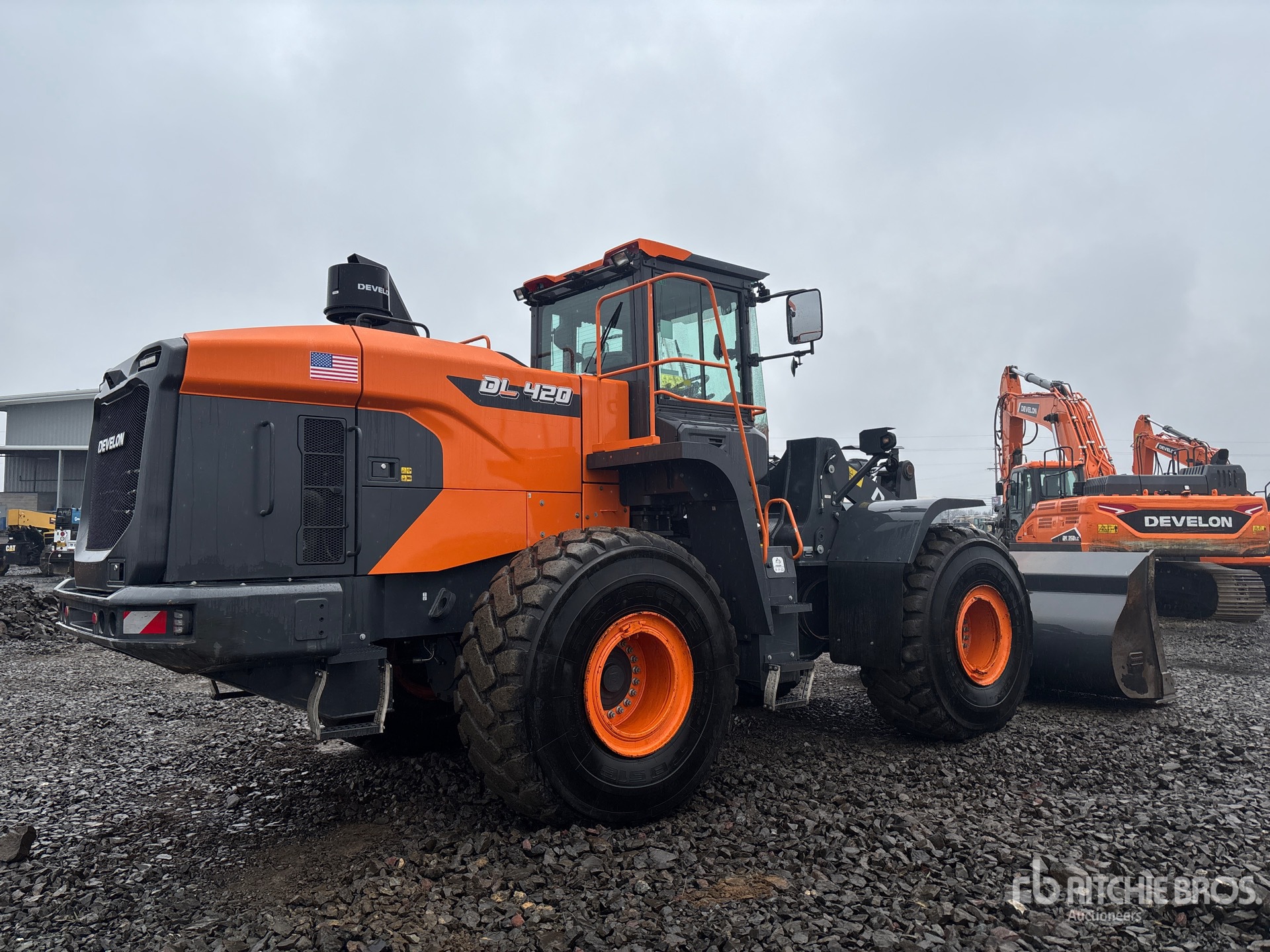 General Appearance with Imagen: esquina trasera derecha