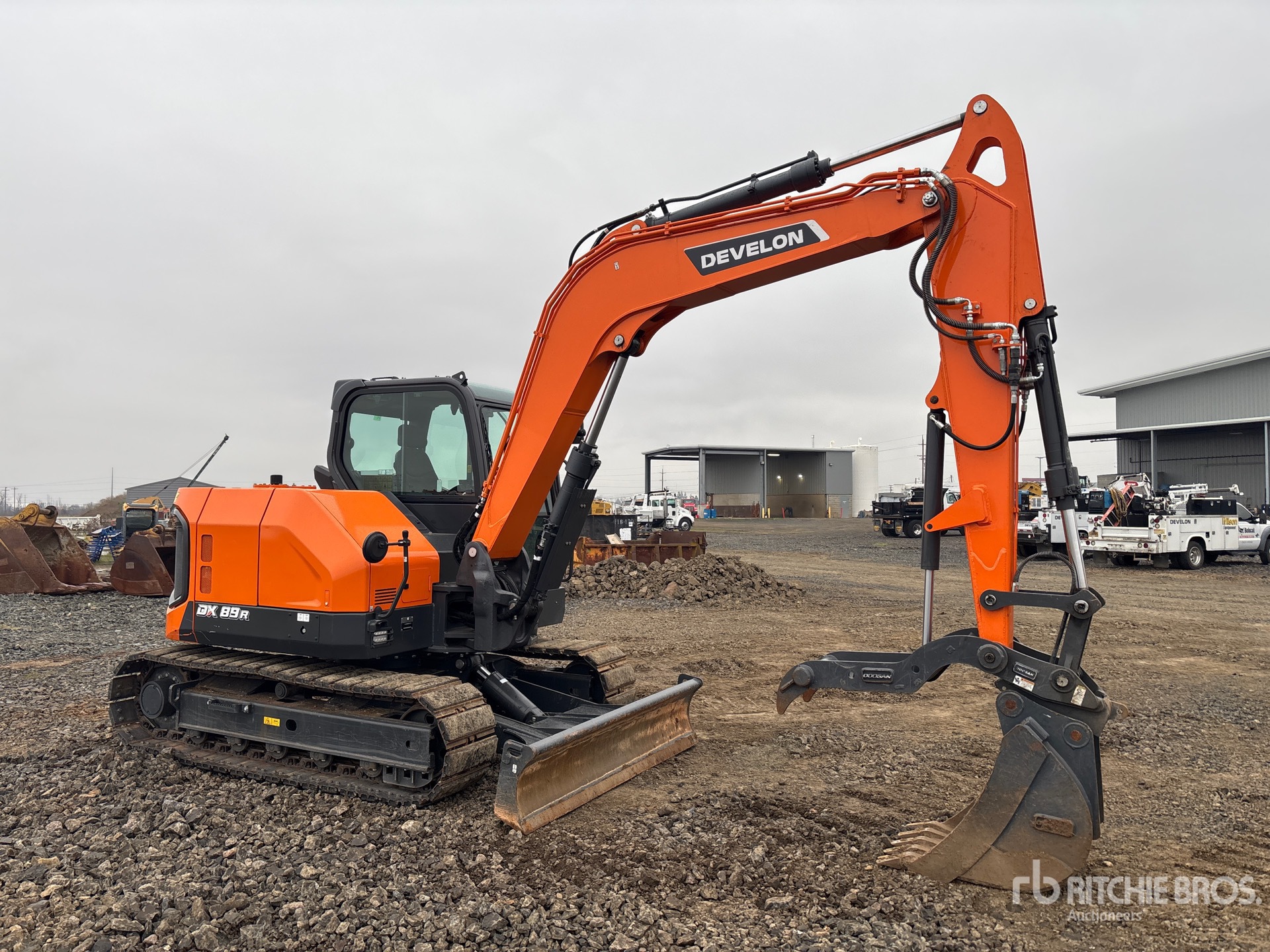 General Appearance with Picture, Right Front Corner