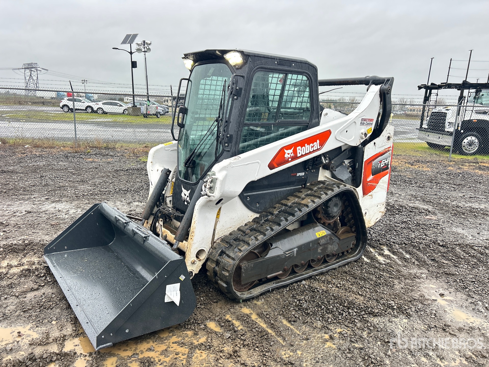 General Appearance with Picture, Left Front Corner