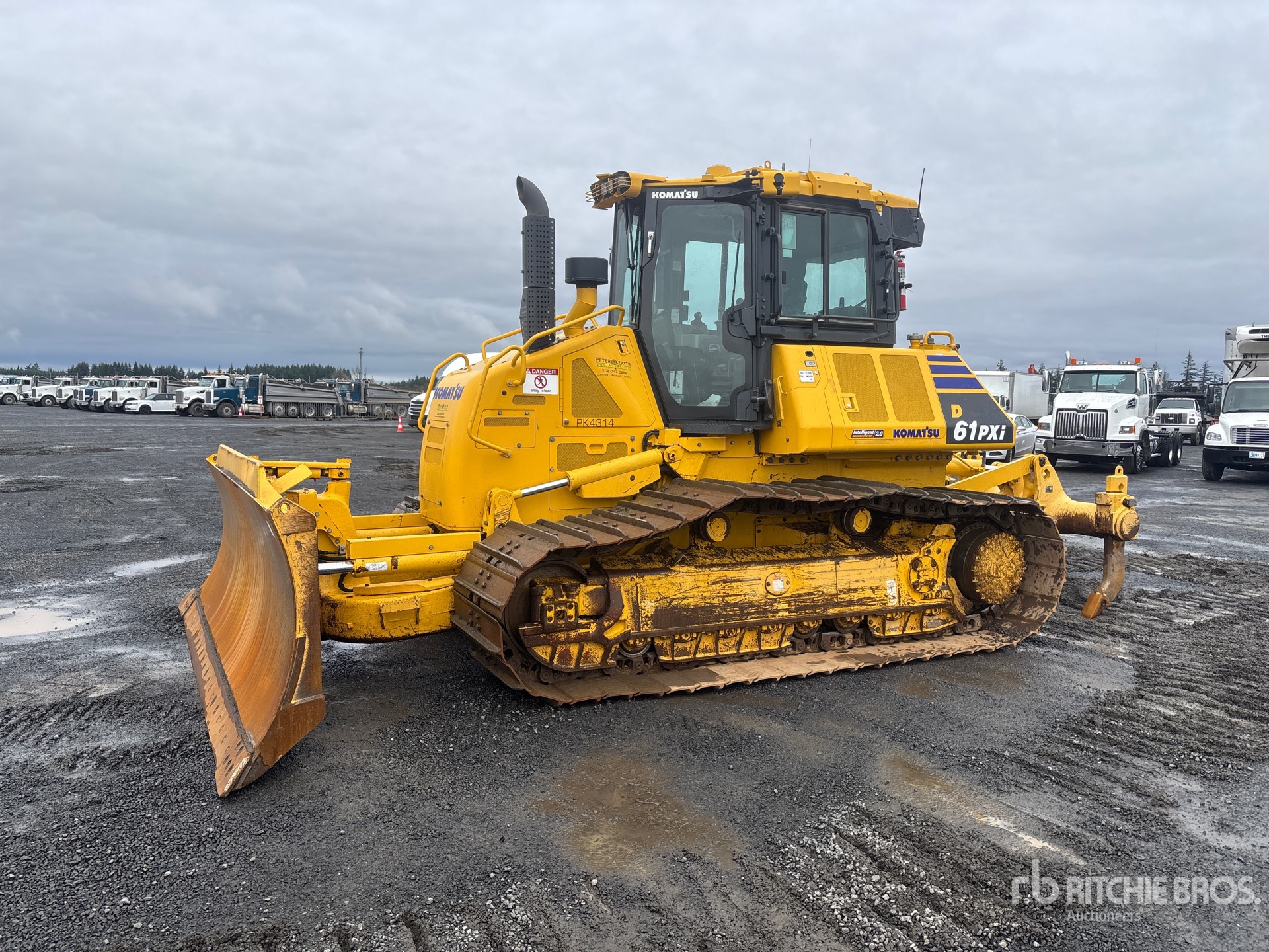 General Appearance with Picture, Left Front Corner