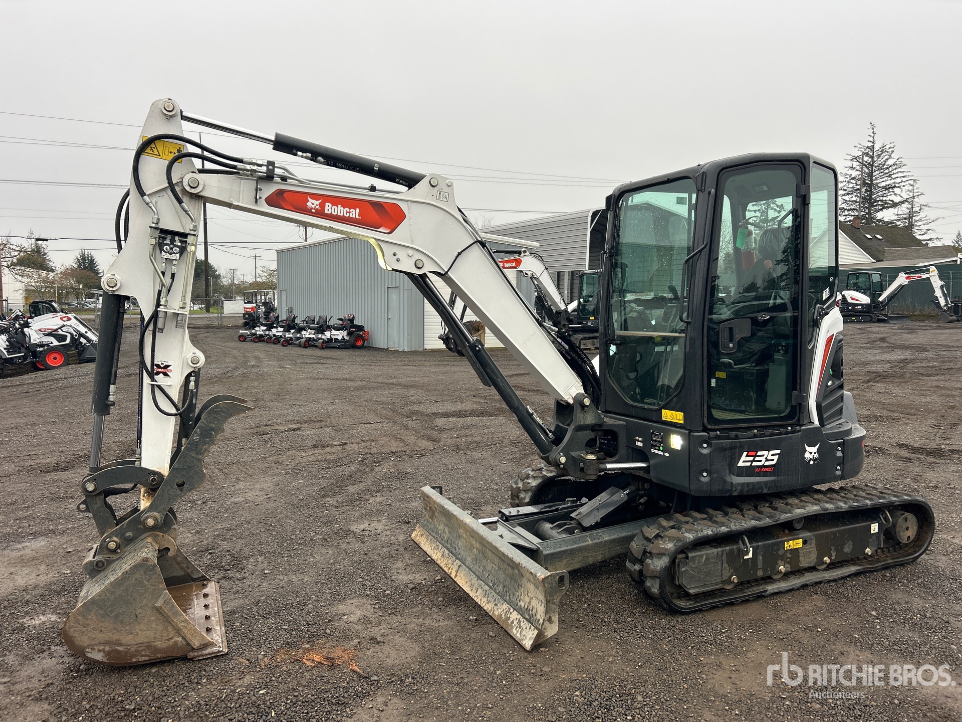 General Appearance with Picture, Left Front Corner