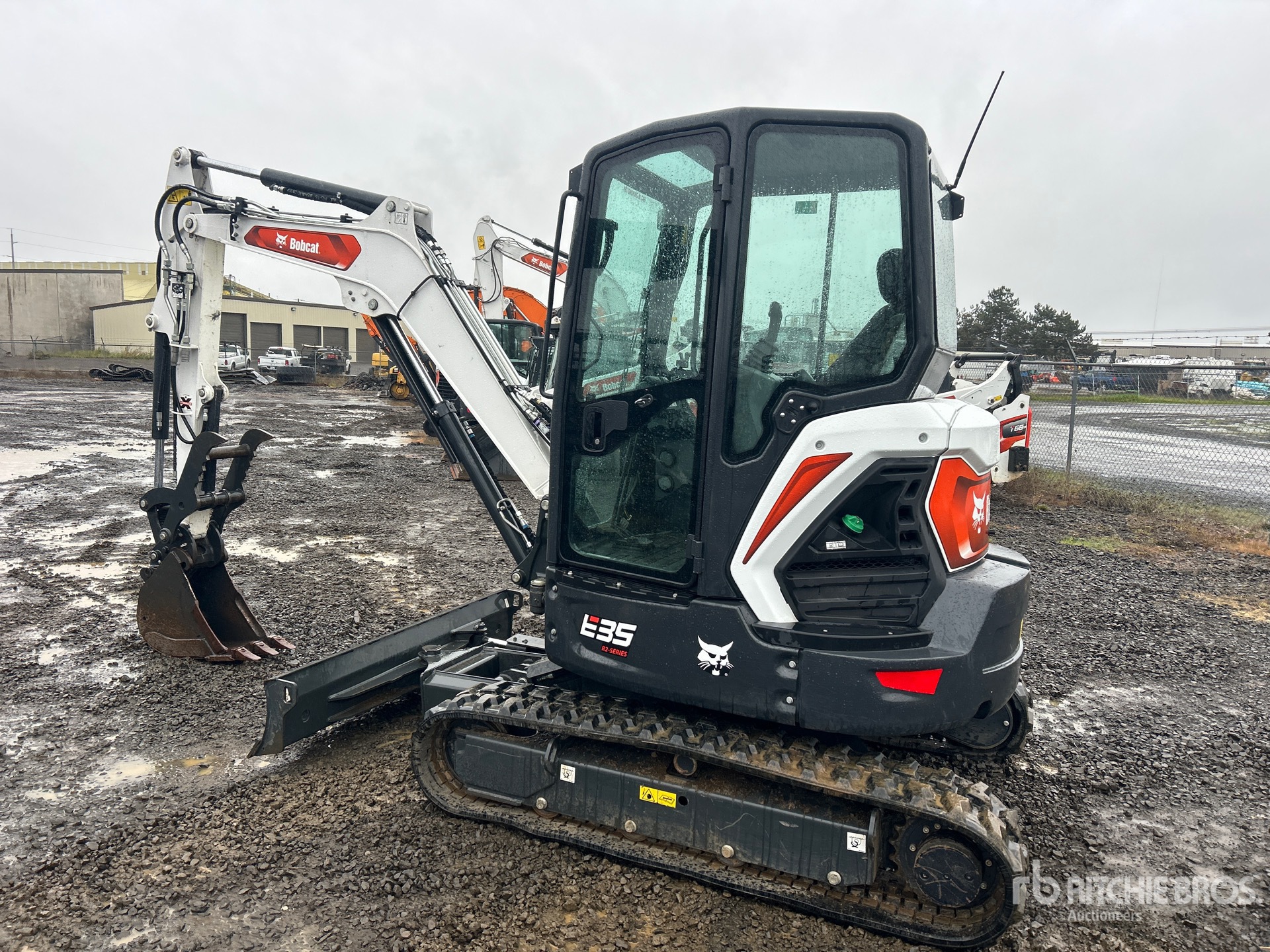 General Appearance with Bild, Ecke hinten links