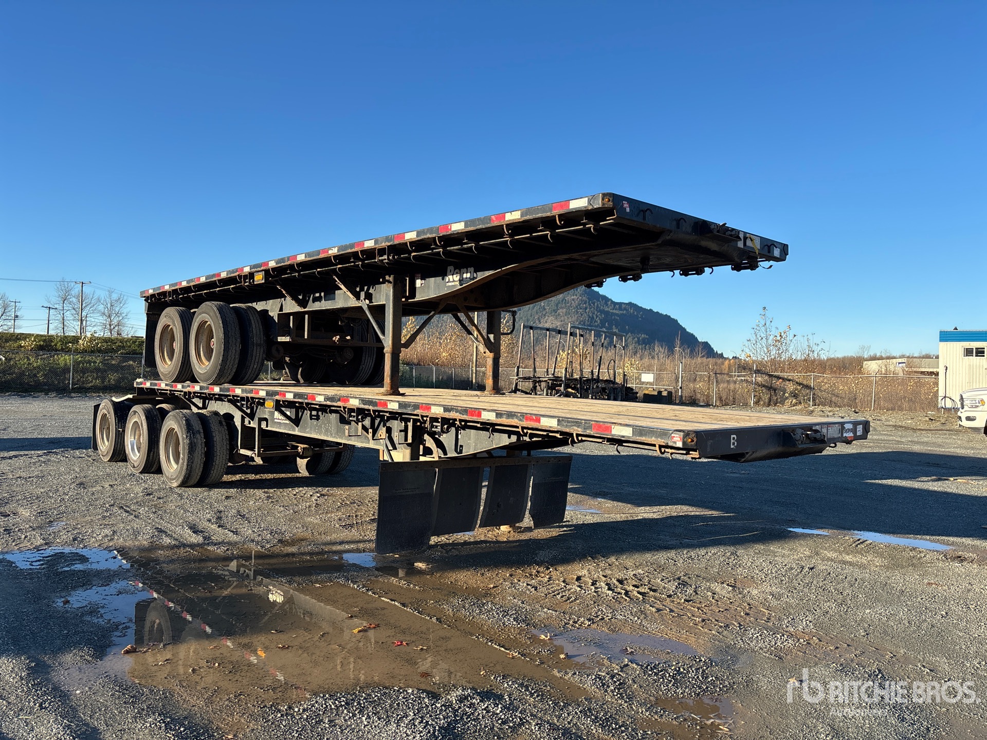 General Appearance with Image, coin avant droit