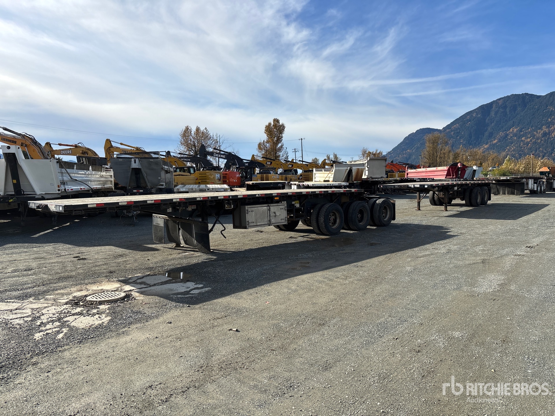 General Appearance with Featured Photo