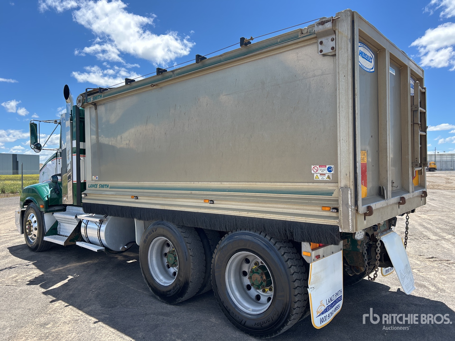 General Appearance with Picture, Right Rear Corner