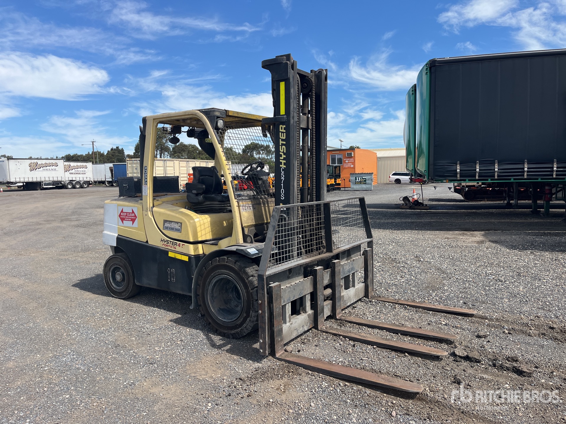 General Appearance with Picture, Right Front Corner