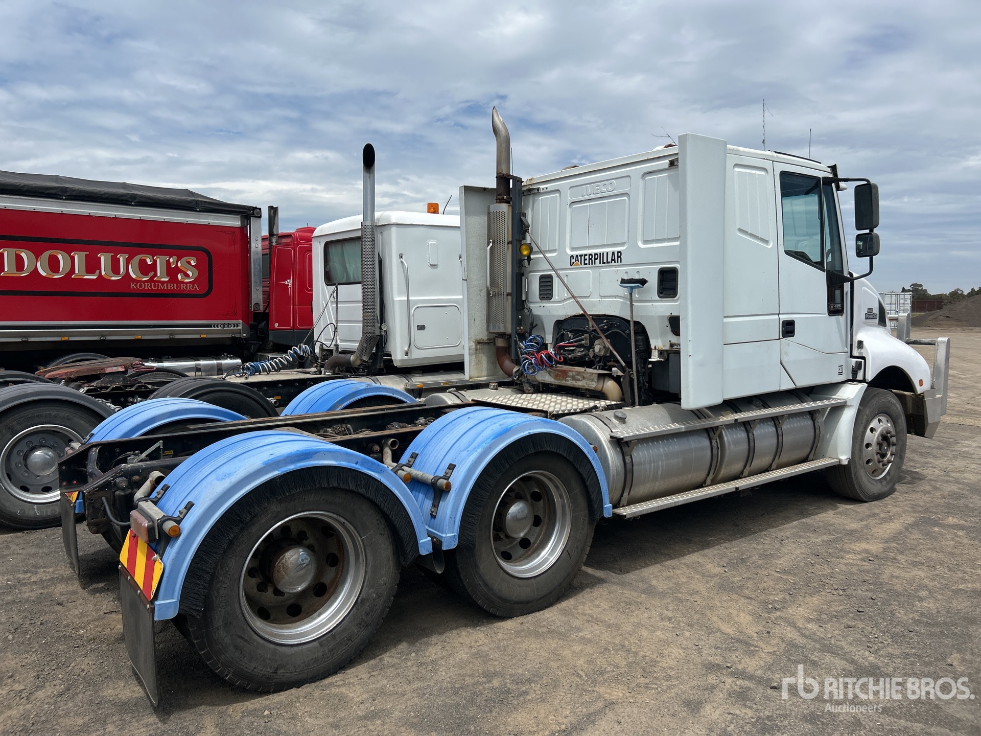 General Appearance with Foto, angolo posteriore sinistro