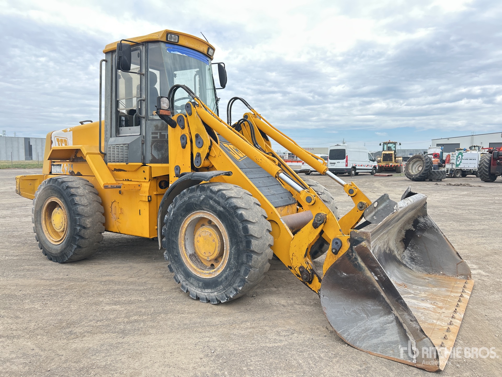 General Appearance with Picture, Right Front Corner