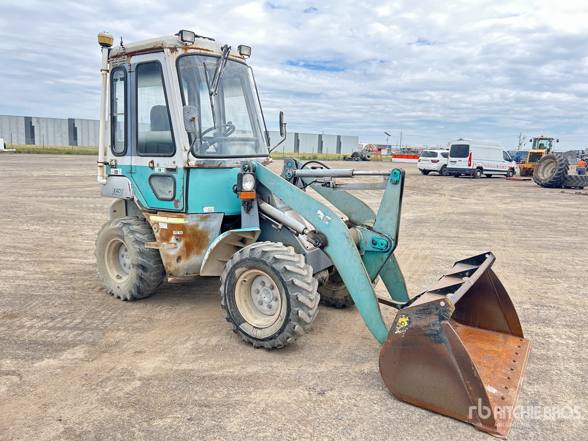 General Appearance with Picture, Right Front Corner