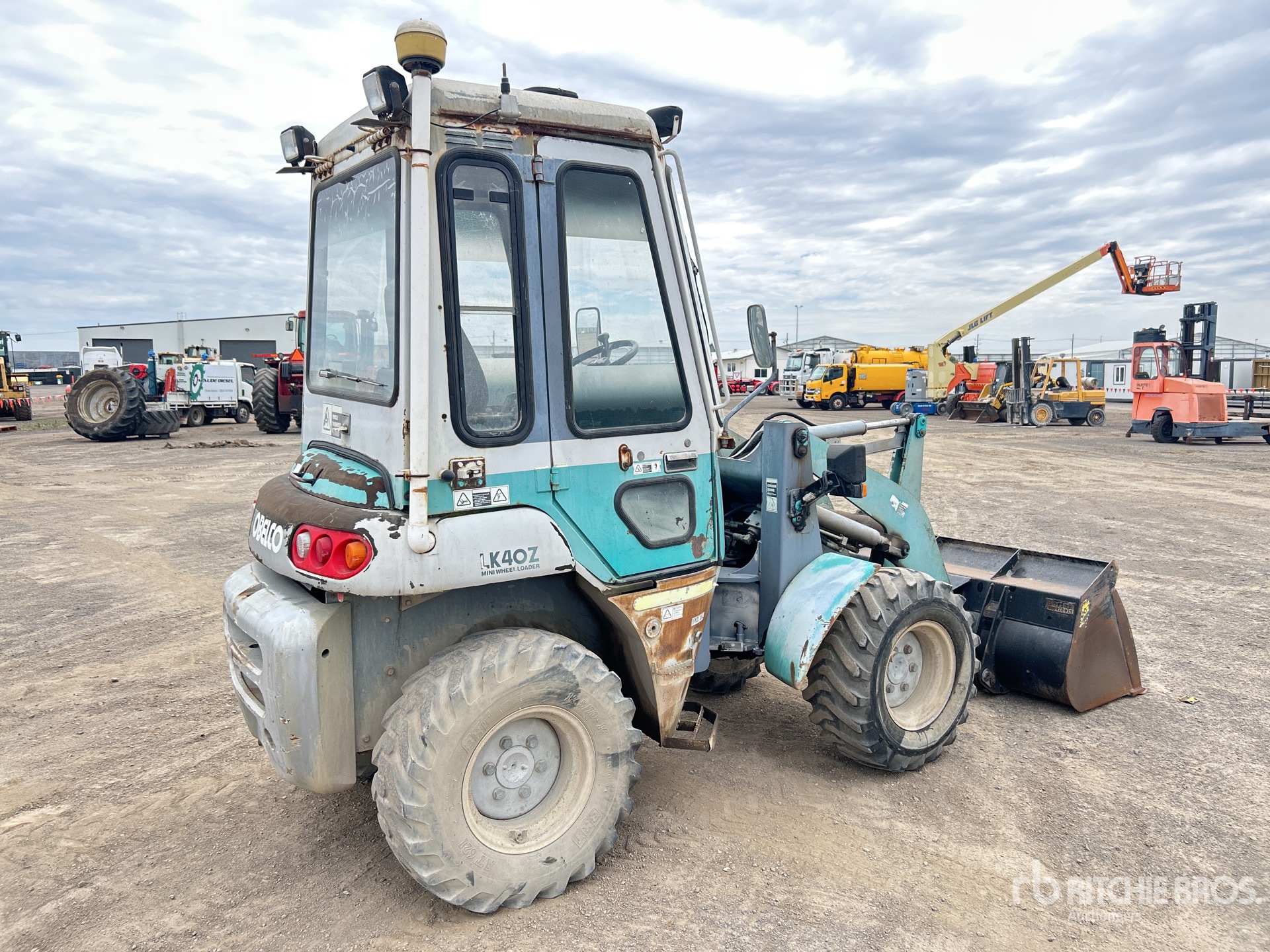 General Appearance with Picture, Right Rear Corner