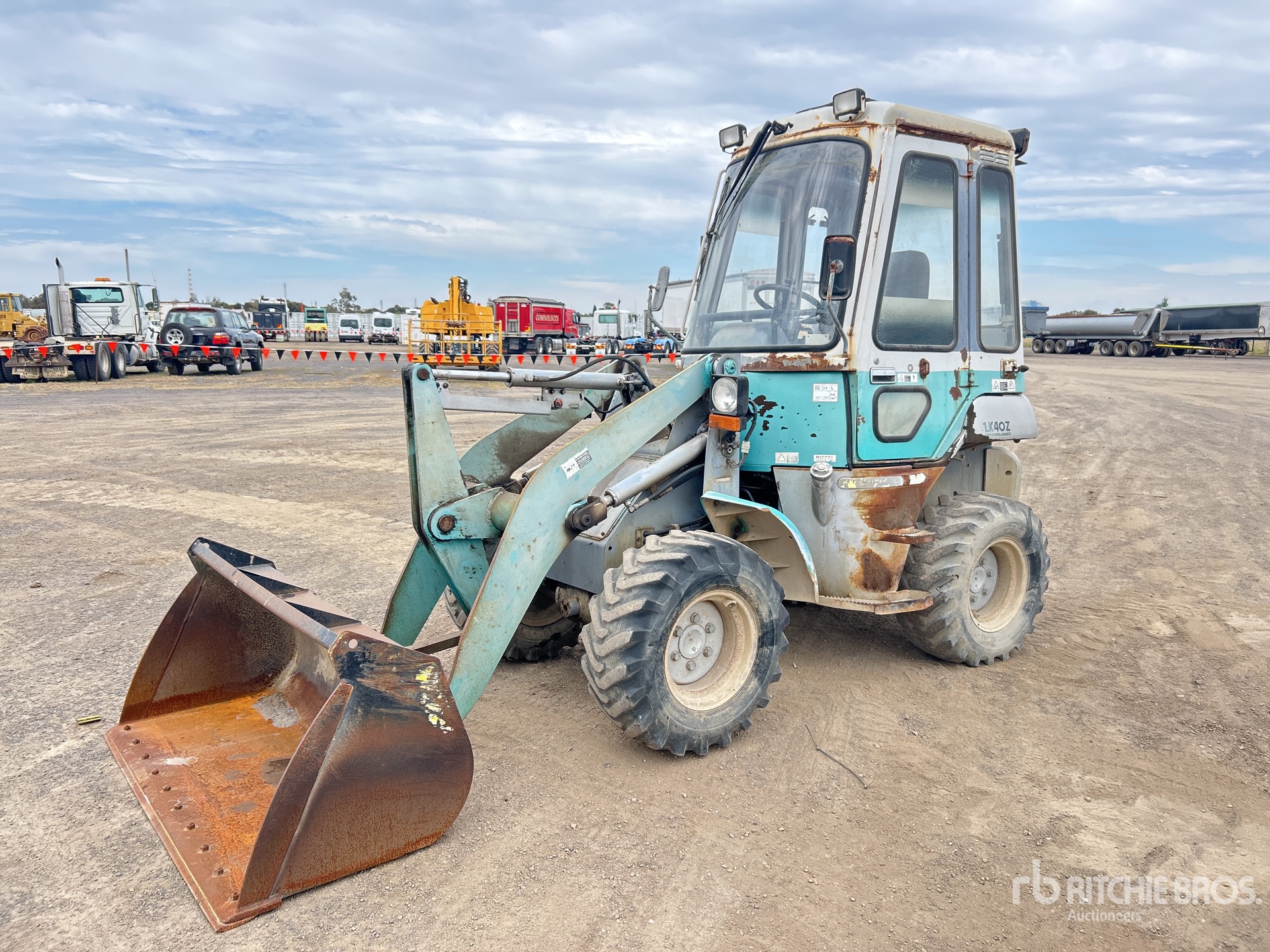 General Appearance with Picture, Left Front Corner