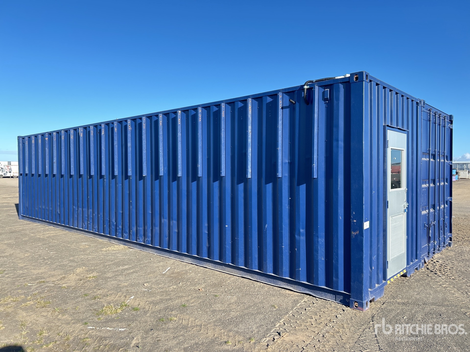 Aspect général with Image, coin arrière gauche