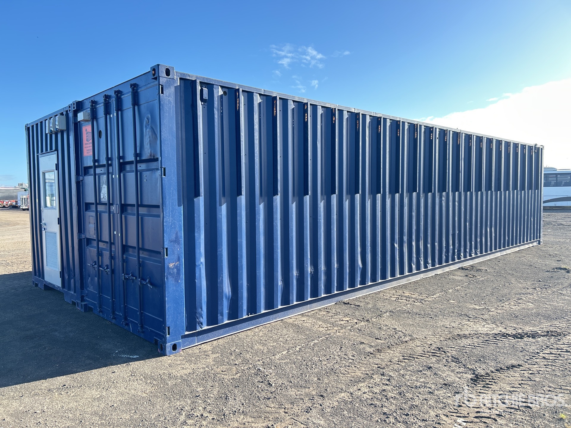 Aspect général with Image, coin avant gauche