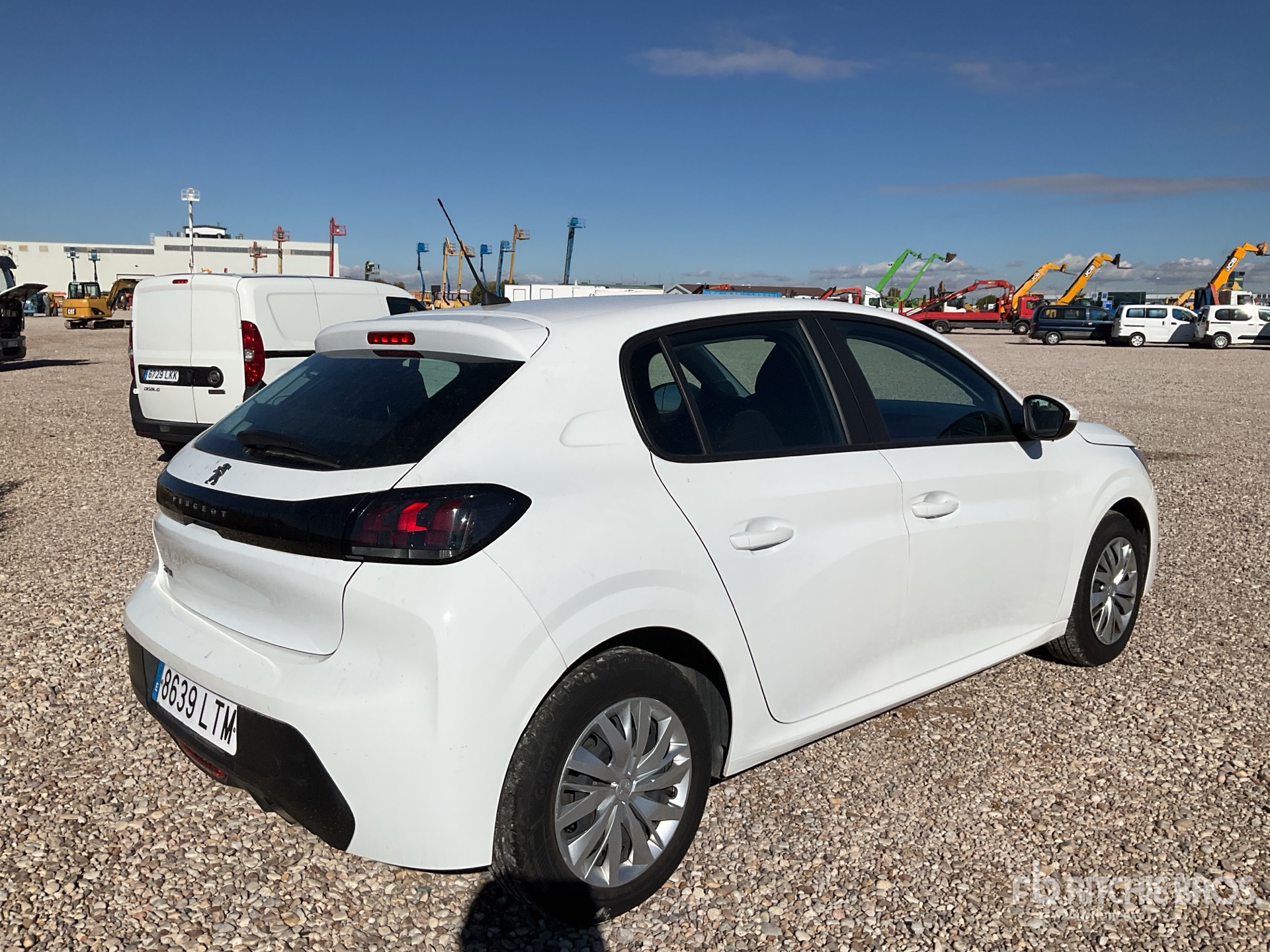 Aspect général with Image, coin arrière droit