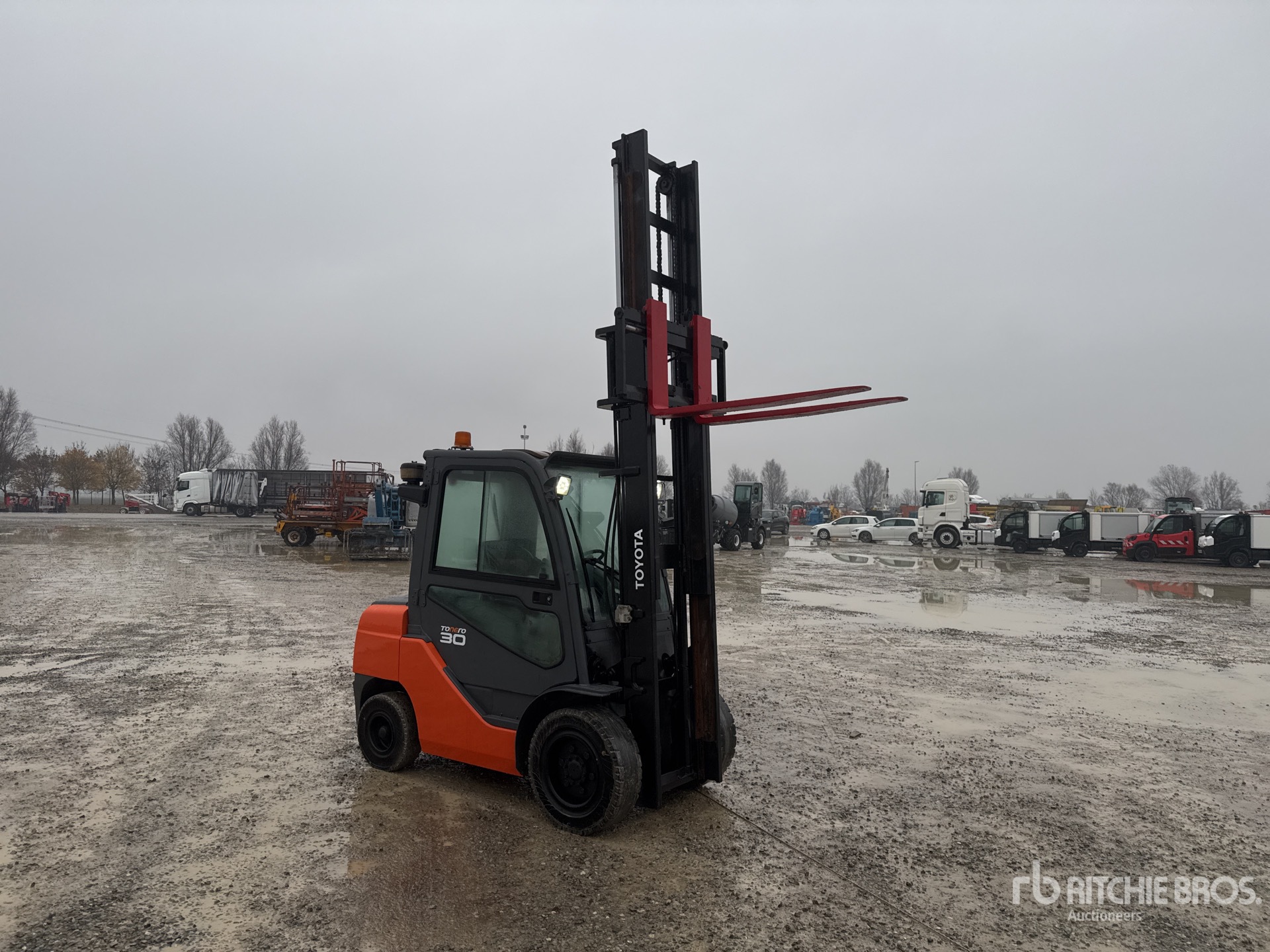 General Appearance with Picture, Right Front Corner