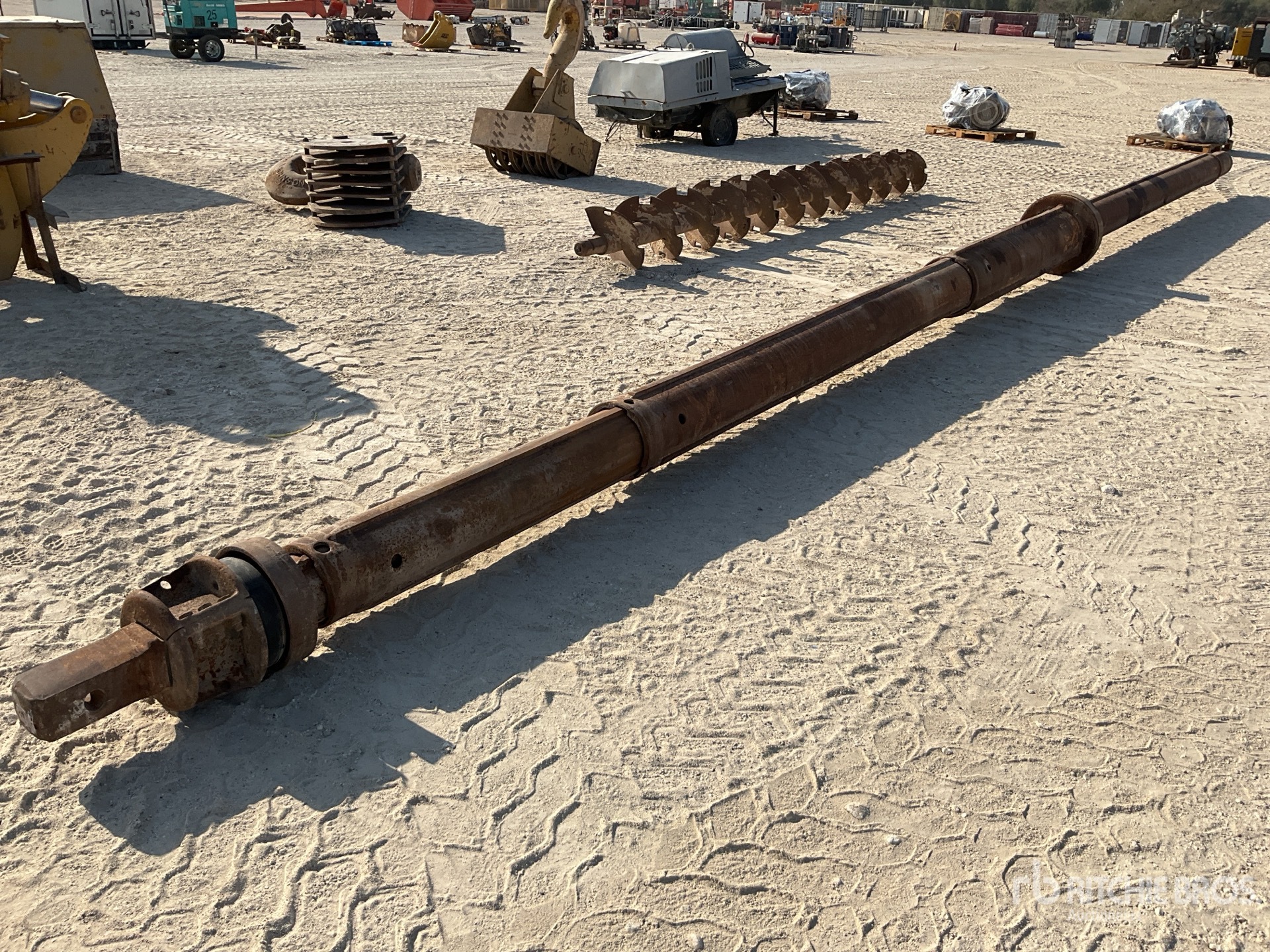 General Appearance with Bild, Ecke vorne rechts