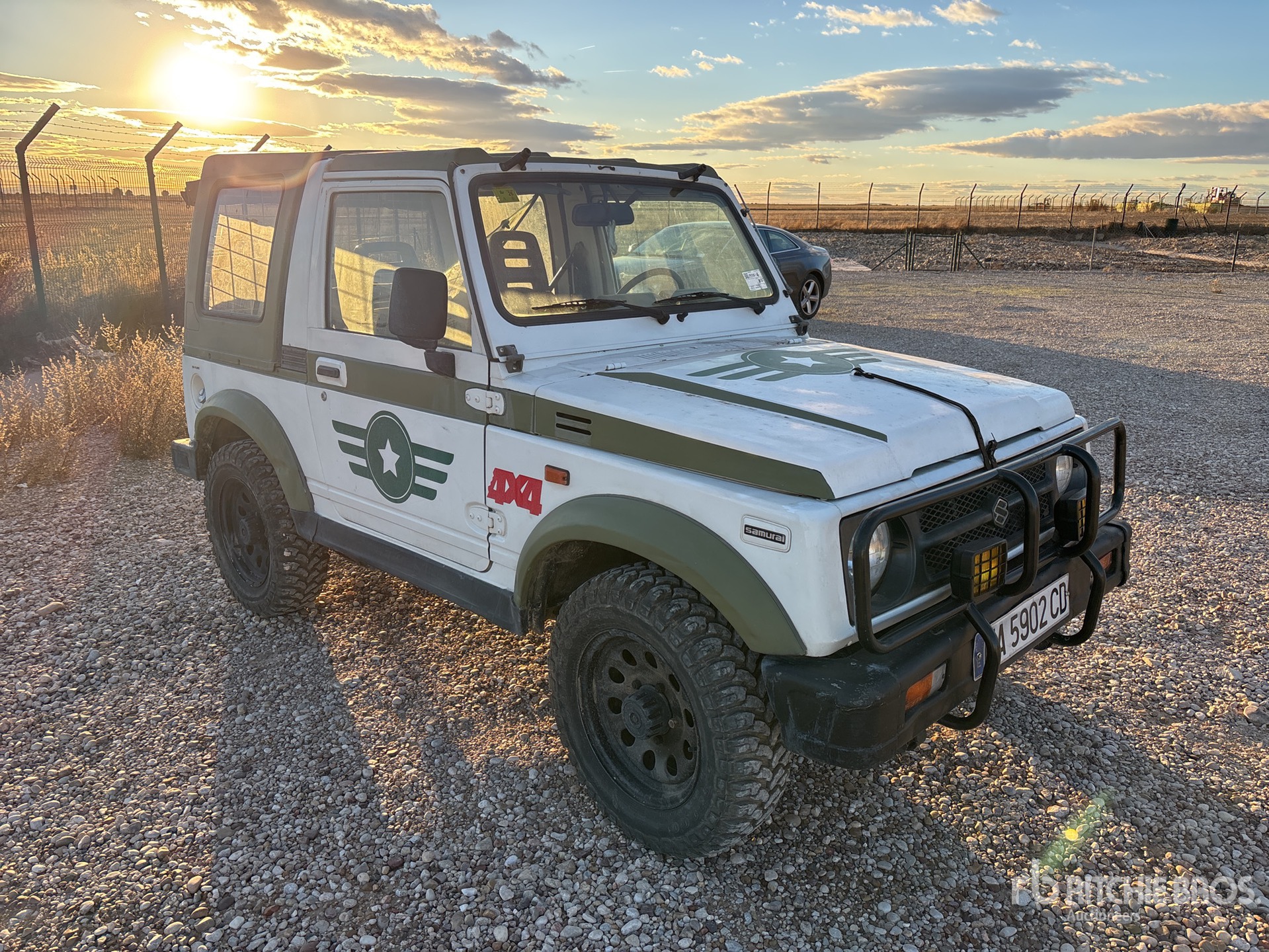 General Appearance with Picture, Left Rear Corner