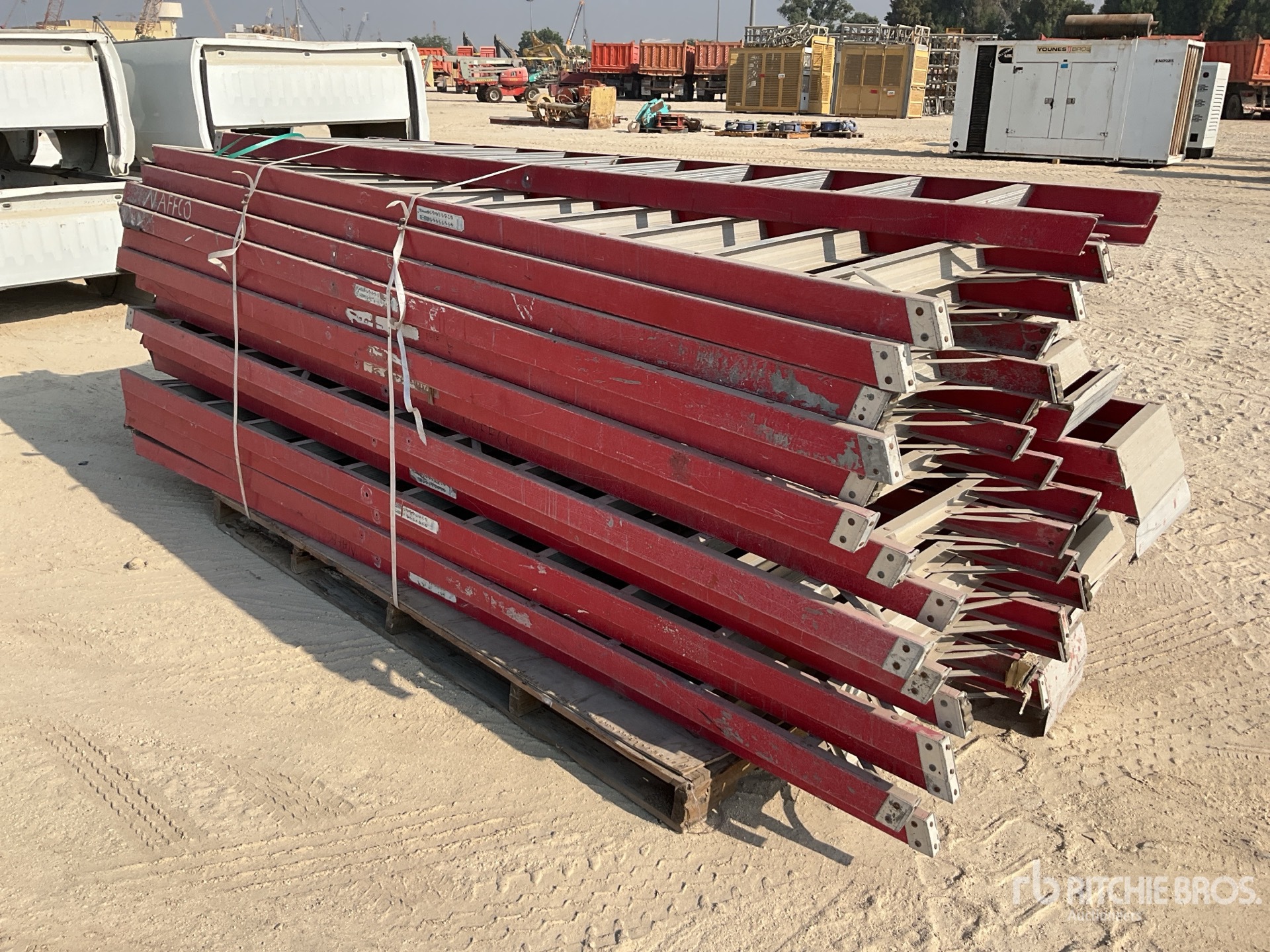 Aspect général with Image, coin avant droit