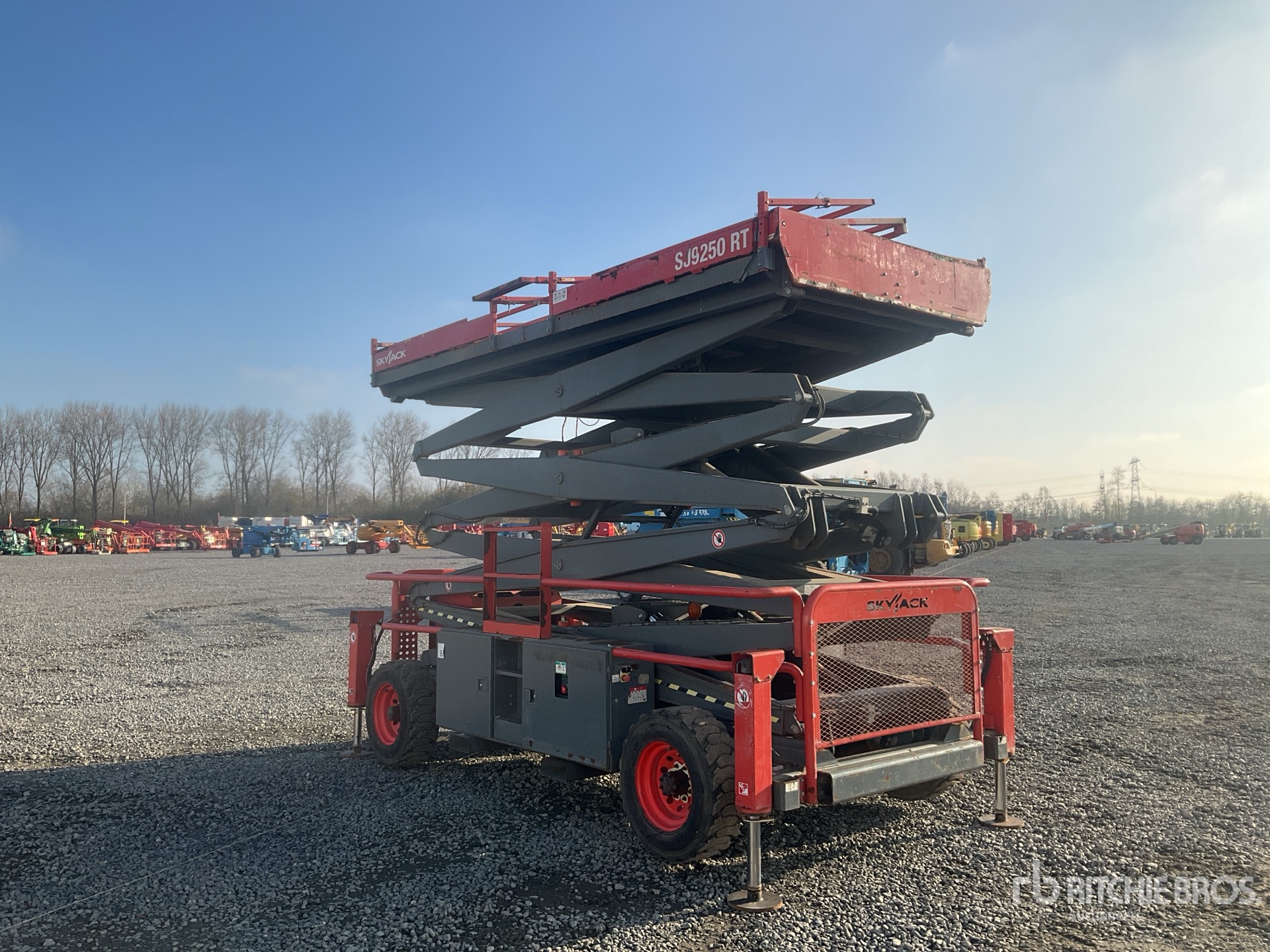 General Appearance with Imagen: esquina trasera izquierda