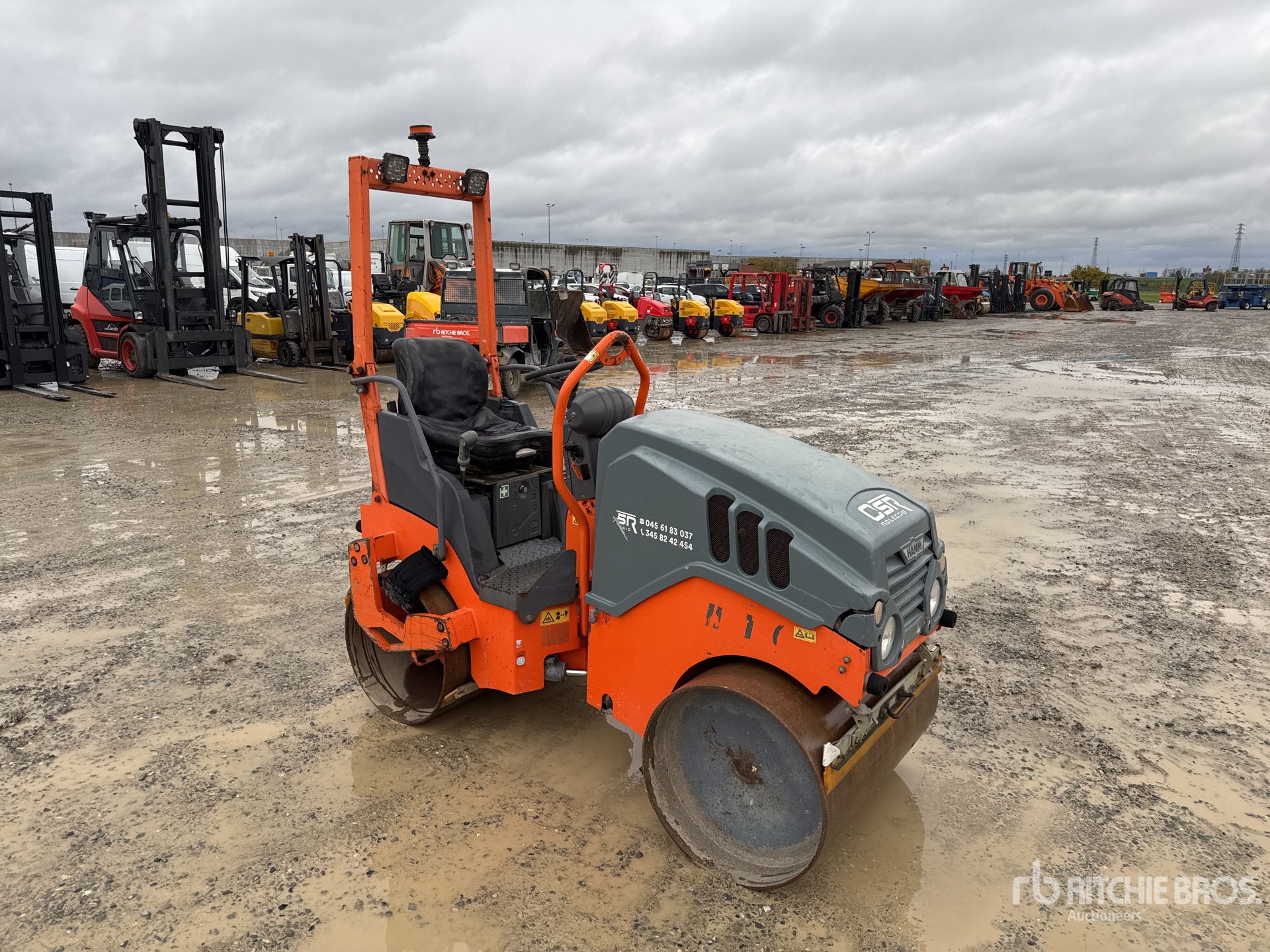 General Appearance with Picture, Right Front Corner