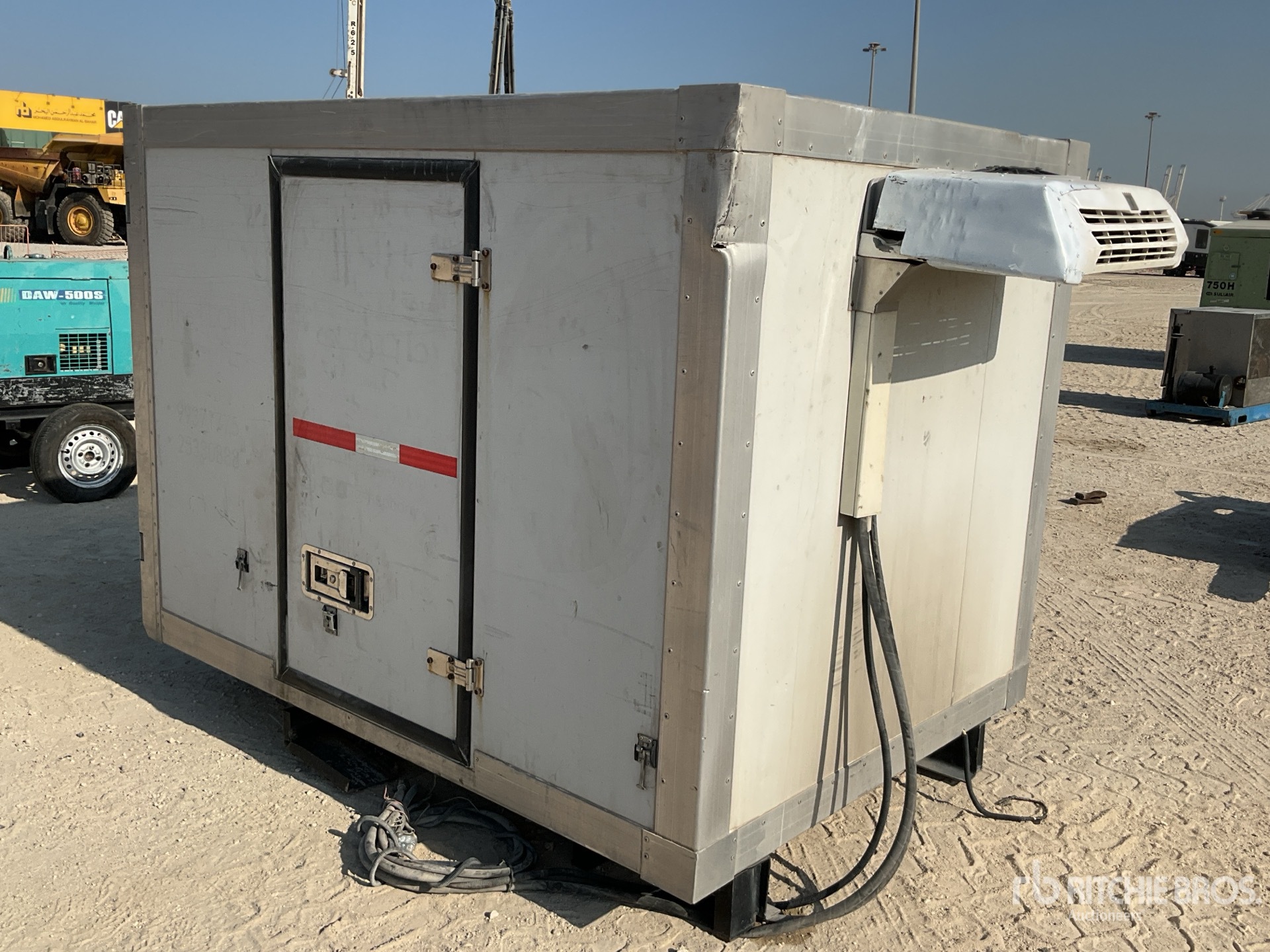 Aspect général with Image, coin arrière gauche