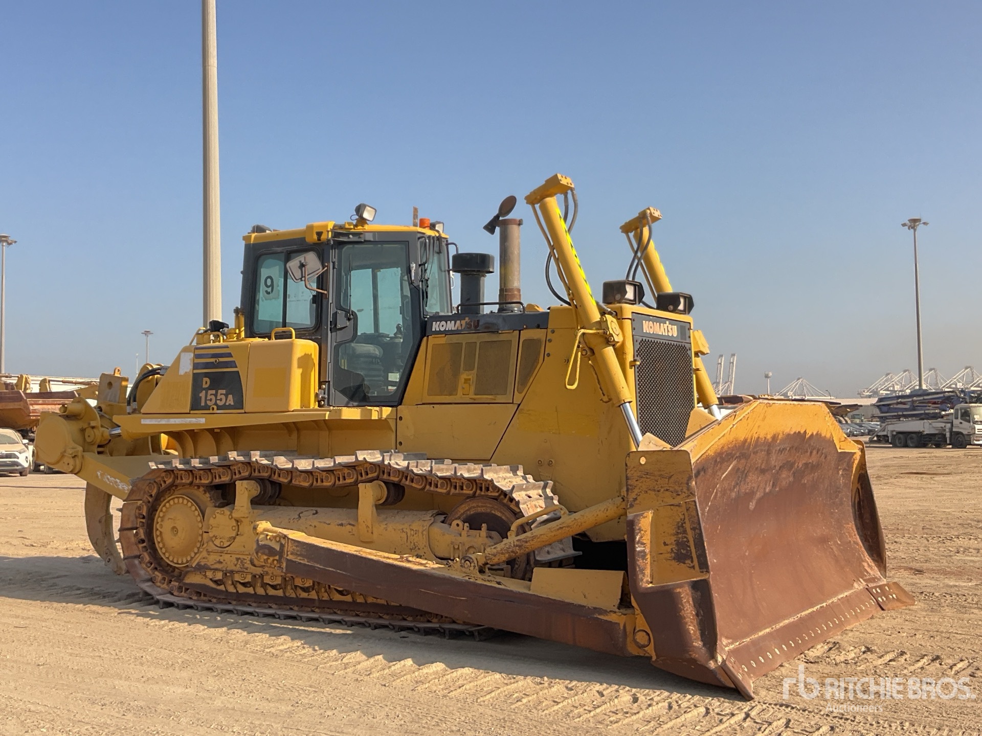 General Appearance with Bild, Ecke vorne rechts