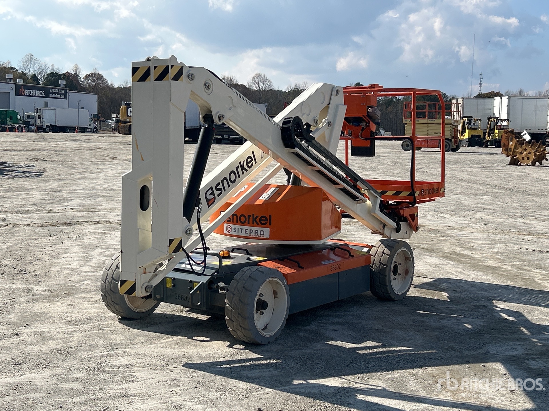 General Appearance with Imagen: esquina trasera derecha