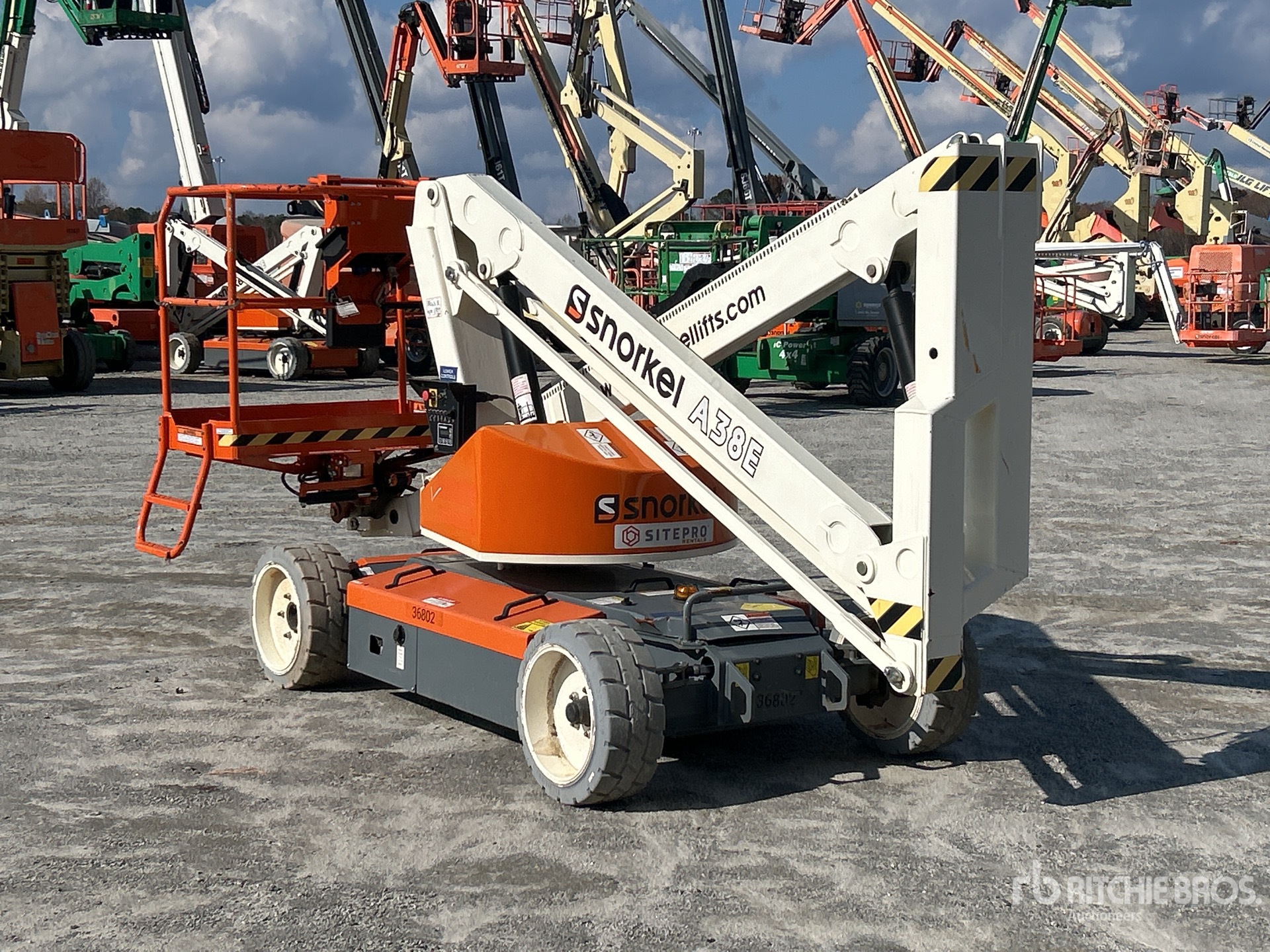 General Appearance with Imagen: esquina trasera izquierda